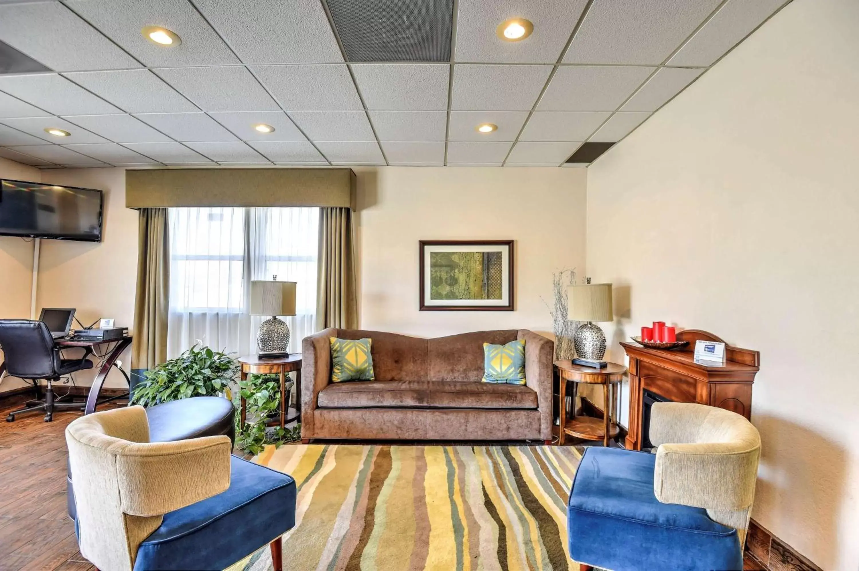 Lobby or reception in SureStay Hotel by Best Western Ottawa Lobby or reception in SureStay Hotel by Best Western Ottawa
