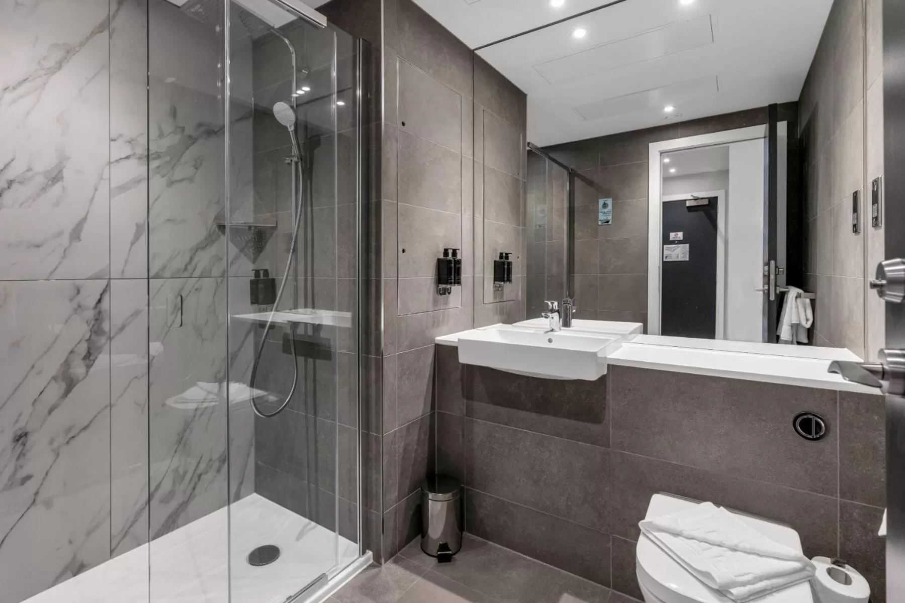 Shower in Roomzzz Edinburgh