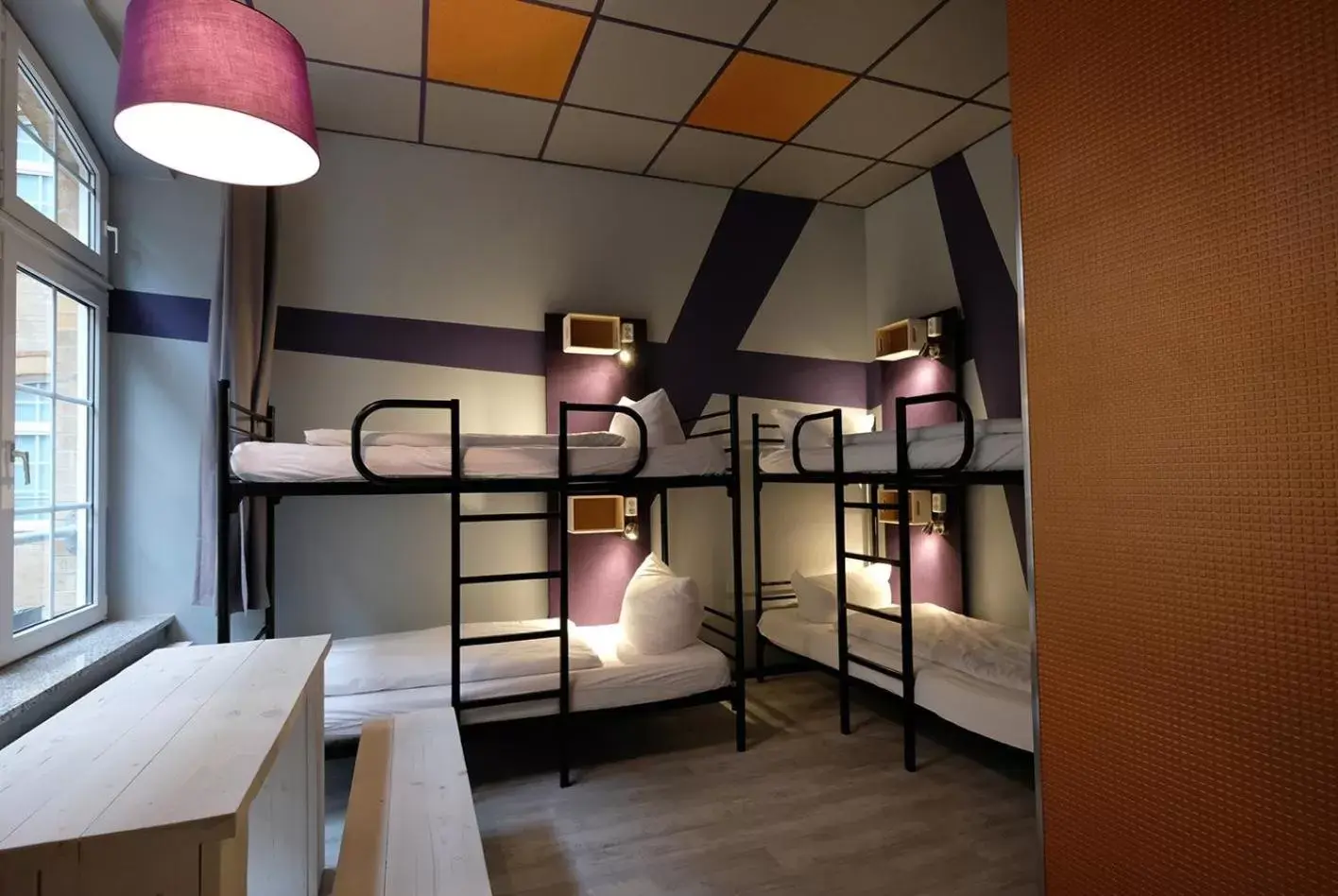 Bunk Bed in Singer109 Hotel & Hostel
