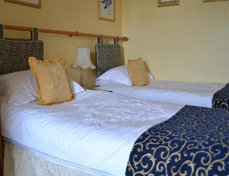 Twin Room in Ternhill Farm House - 5 Star Guest Accommodation with optional award winning breakfast Twin Room in Ternhill Farm House - 5 Star Guest Accommodation with optional award winning breakfast