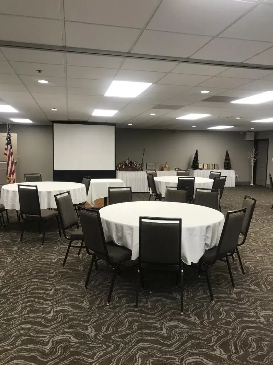 Business facilities in Country Inn & Suites by Radisson, Fargo, ND