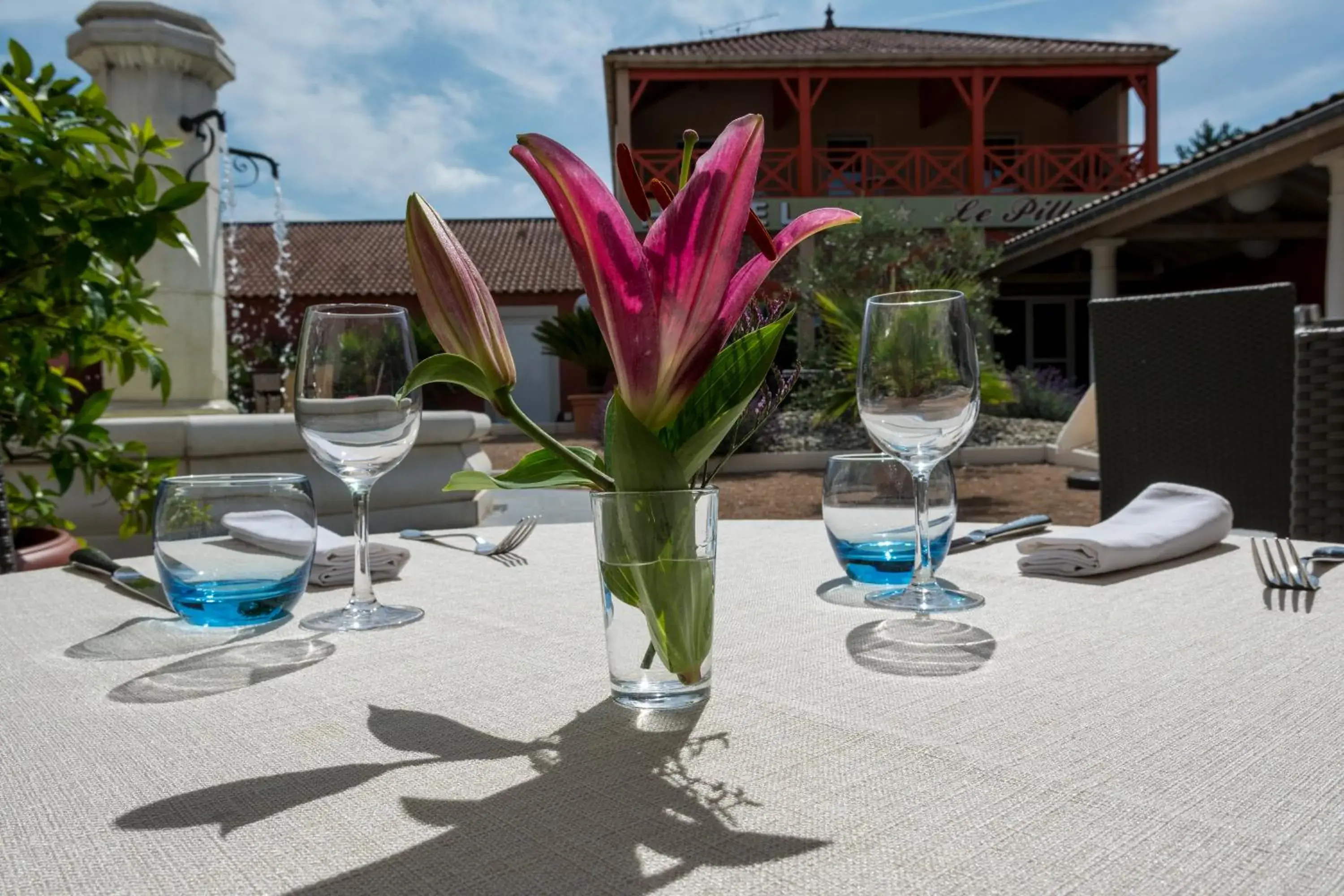 Patio, Restaurant/Places to Eat in The Originals Boutique, H¿tel Le Pillebois, Bourg-en-Bresse Nord