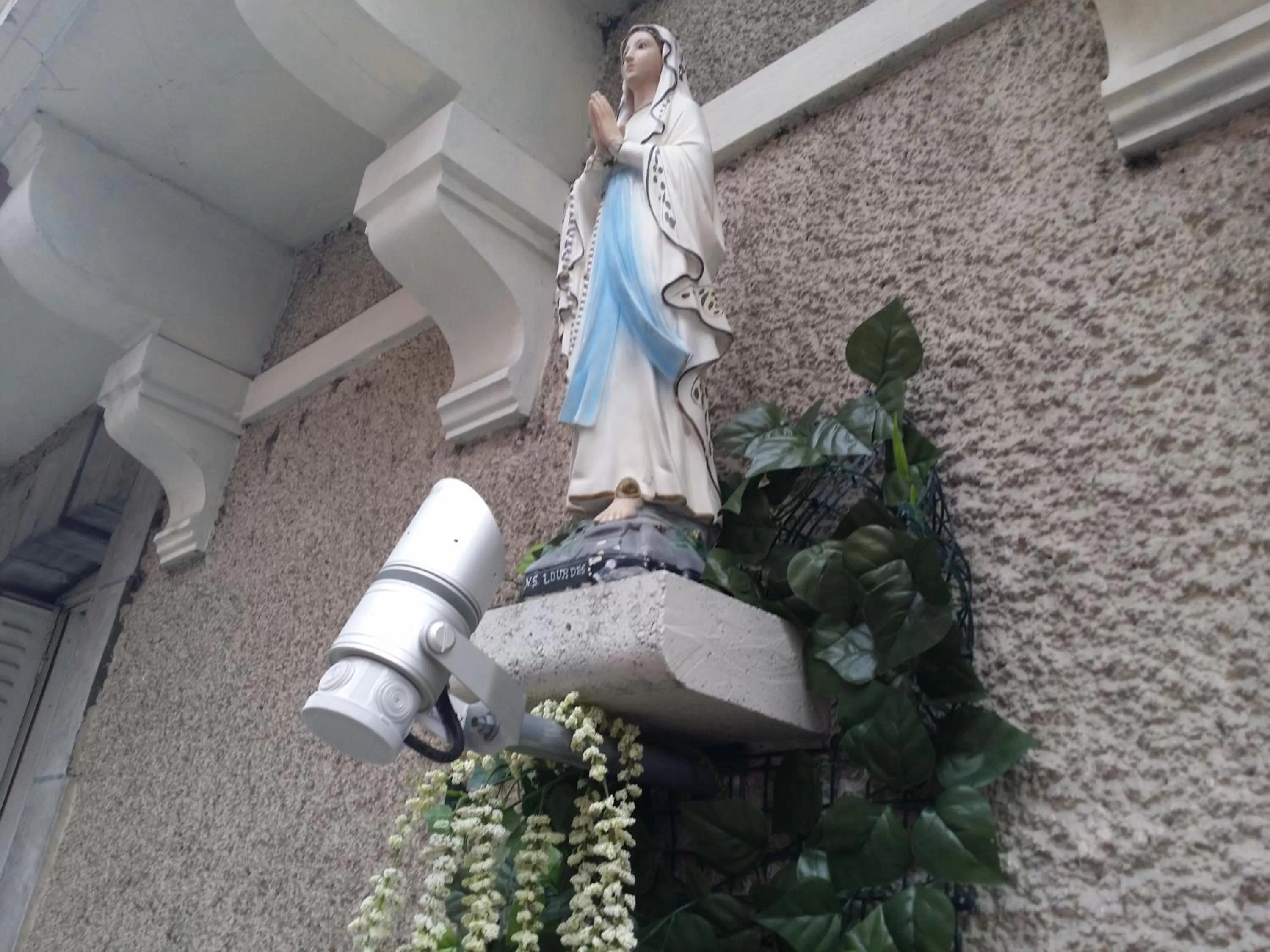 Spring in la Résidence Berceau de Bernadette - Bernadette's cradle - Near Bernadette'House