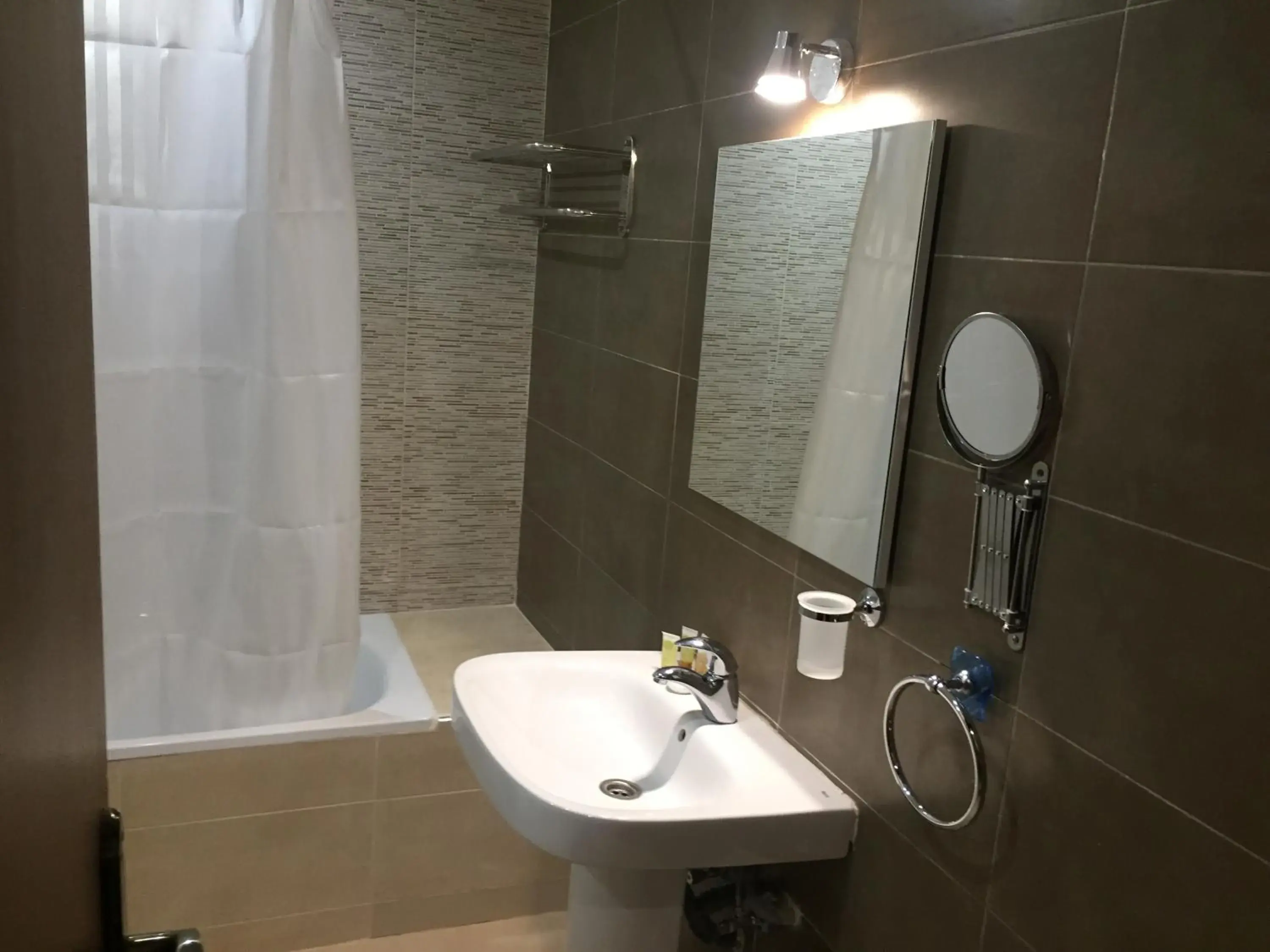 Bathroom in Helnan Chellah Hotel