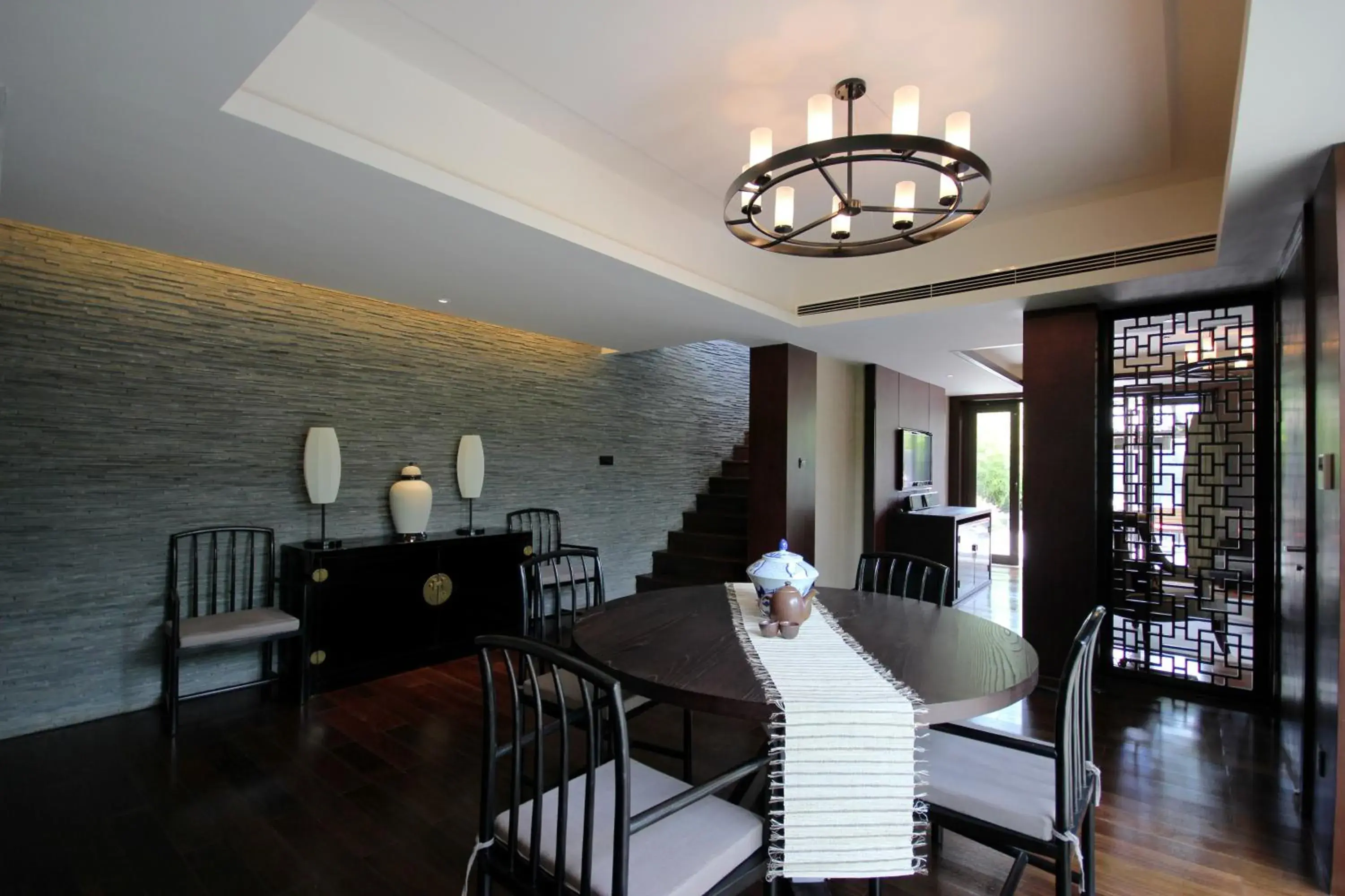 Library, Dining Area in Pullman Lijiang Resort & Spa