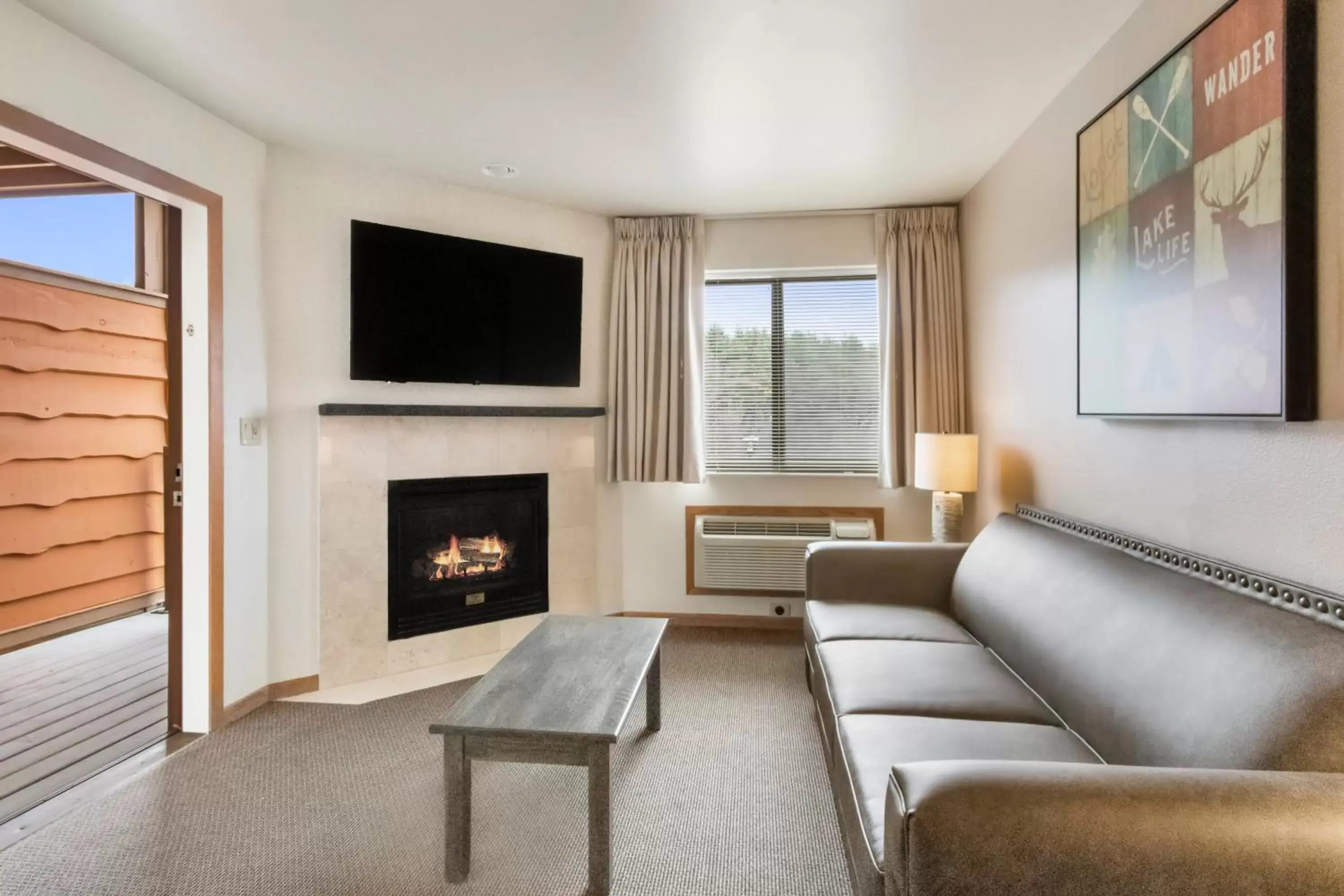 Living room, Seating Area in Timber Ridge Lodge and Waterpark