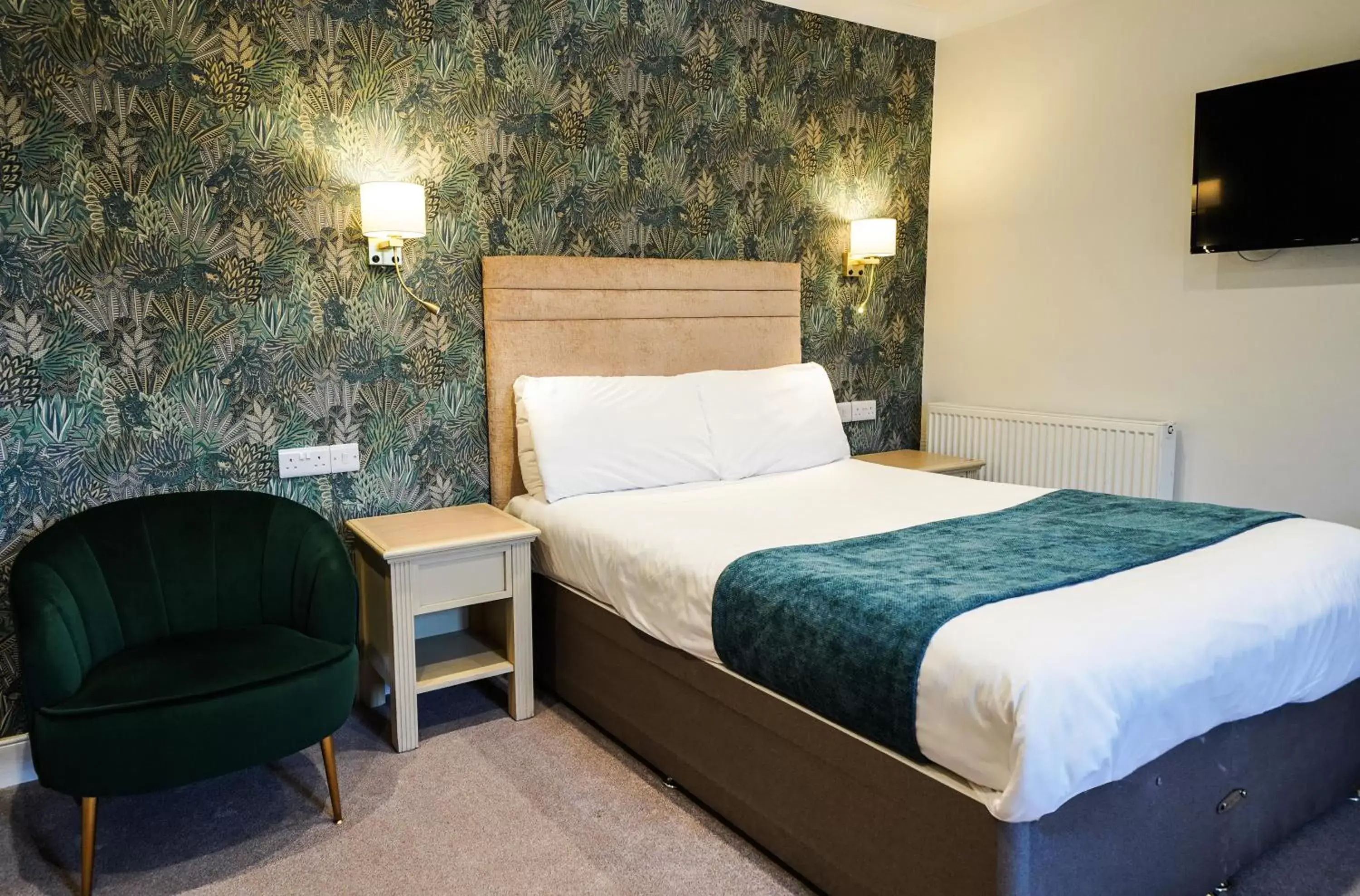 Property building, Bed in Gwydyr Hotel