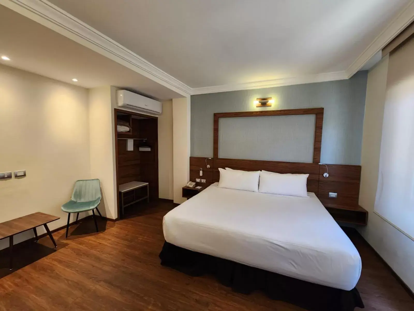Photo of the whole room, Bed in Hotel Ritz Ciudad de México