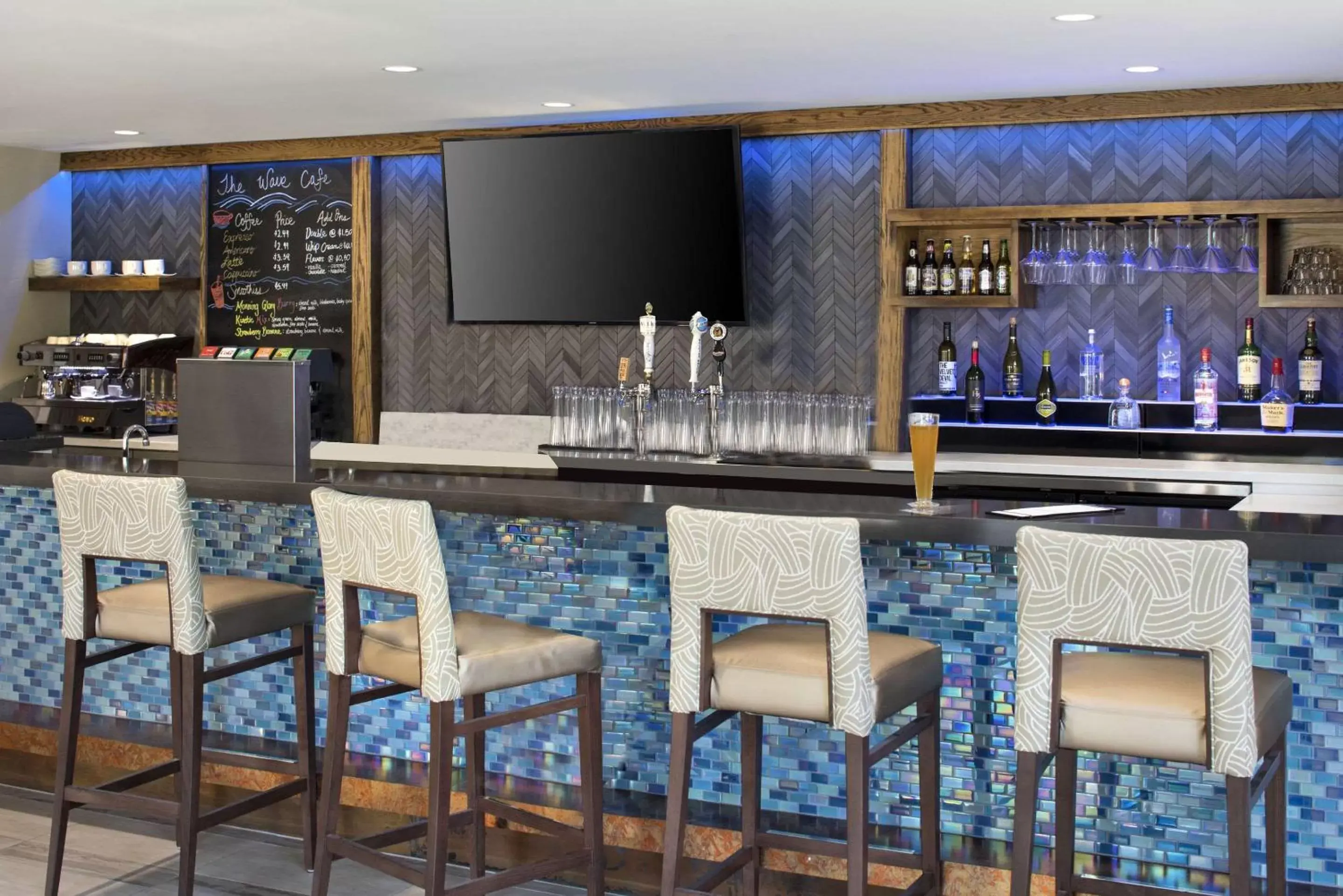 Lounge or bar in The Cove Hotel Lounge or bar in The Cove Hotel