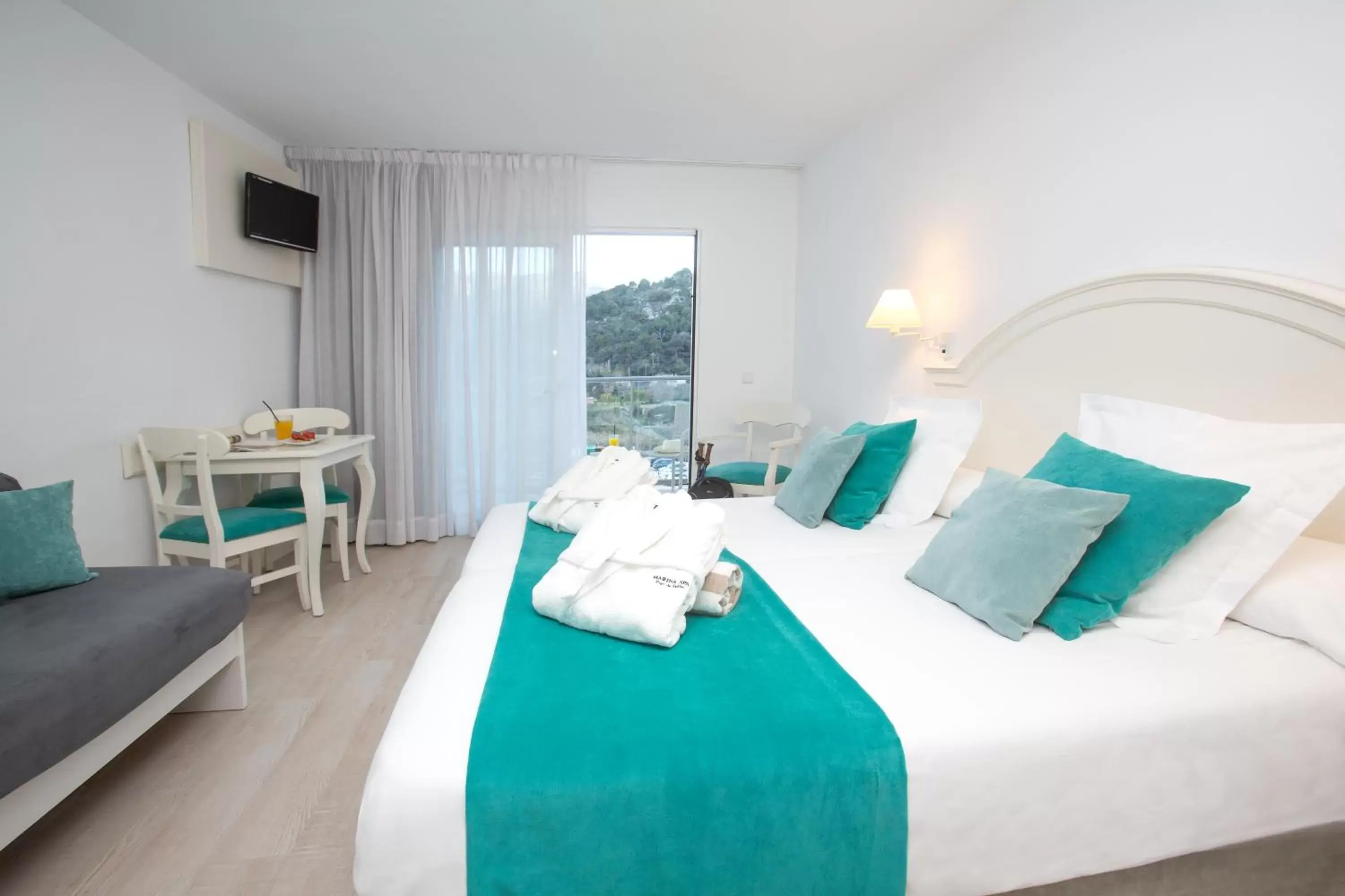 Bedroom, Bed in Hotel Marina