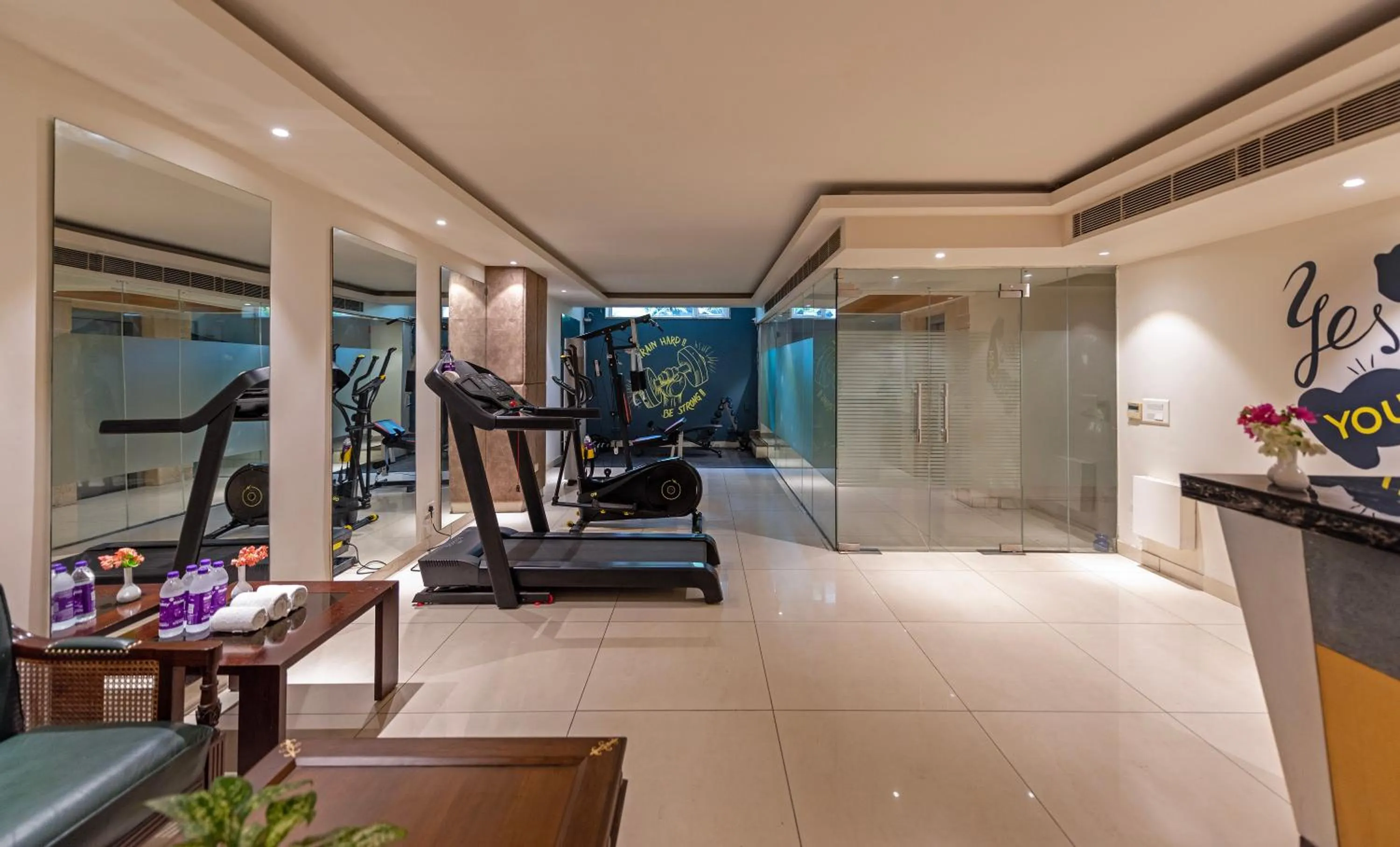 Fitness centre/facilities in Hotel Saket 27
