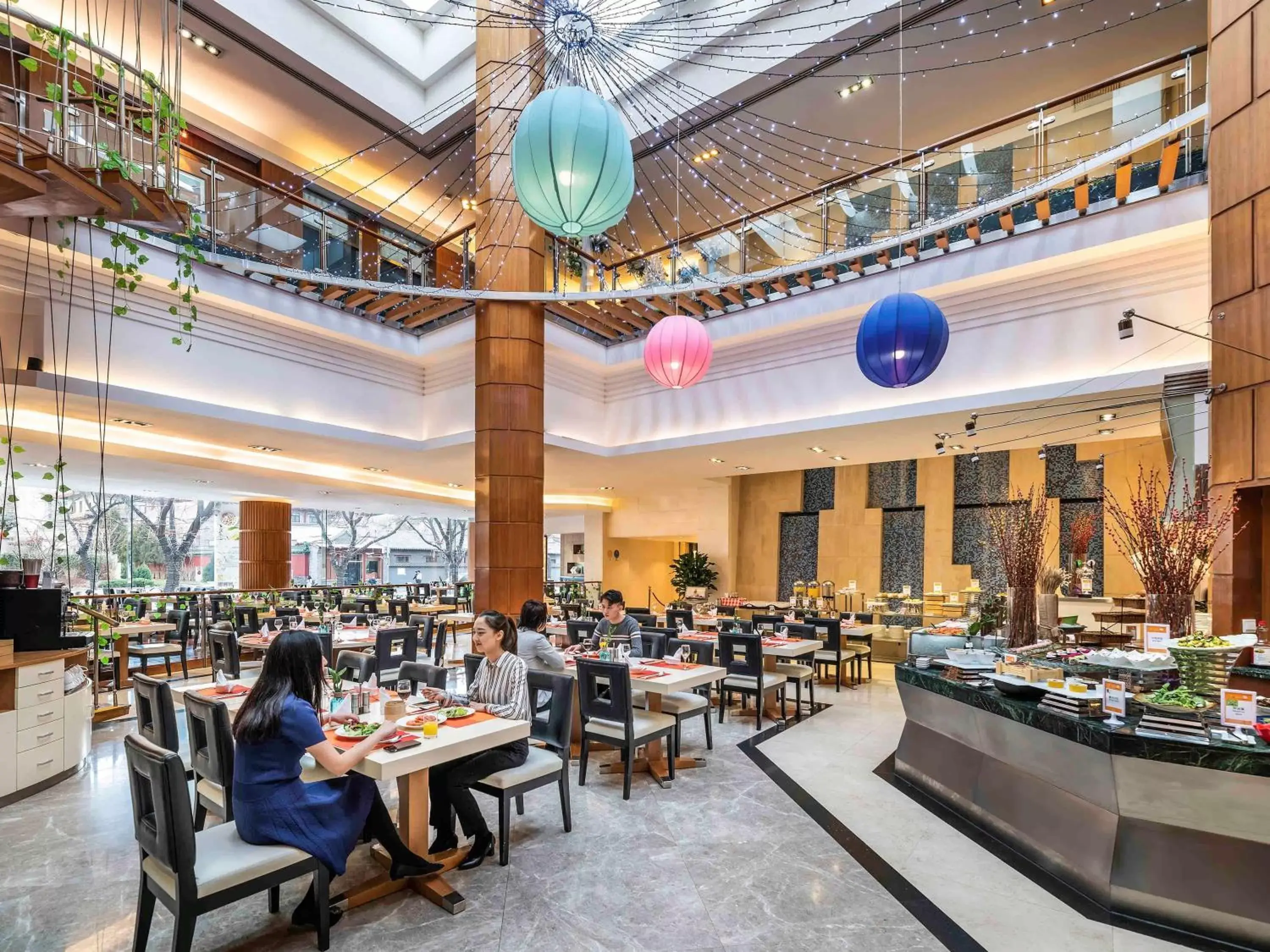 Restaurant/Places to Eat in Novotel Beijing Peace