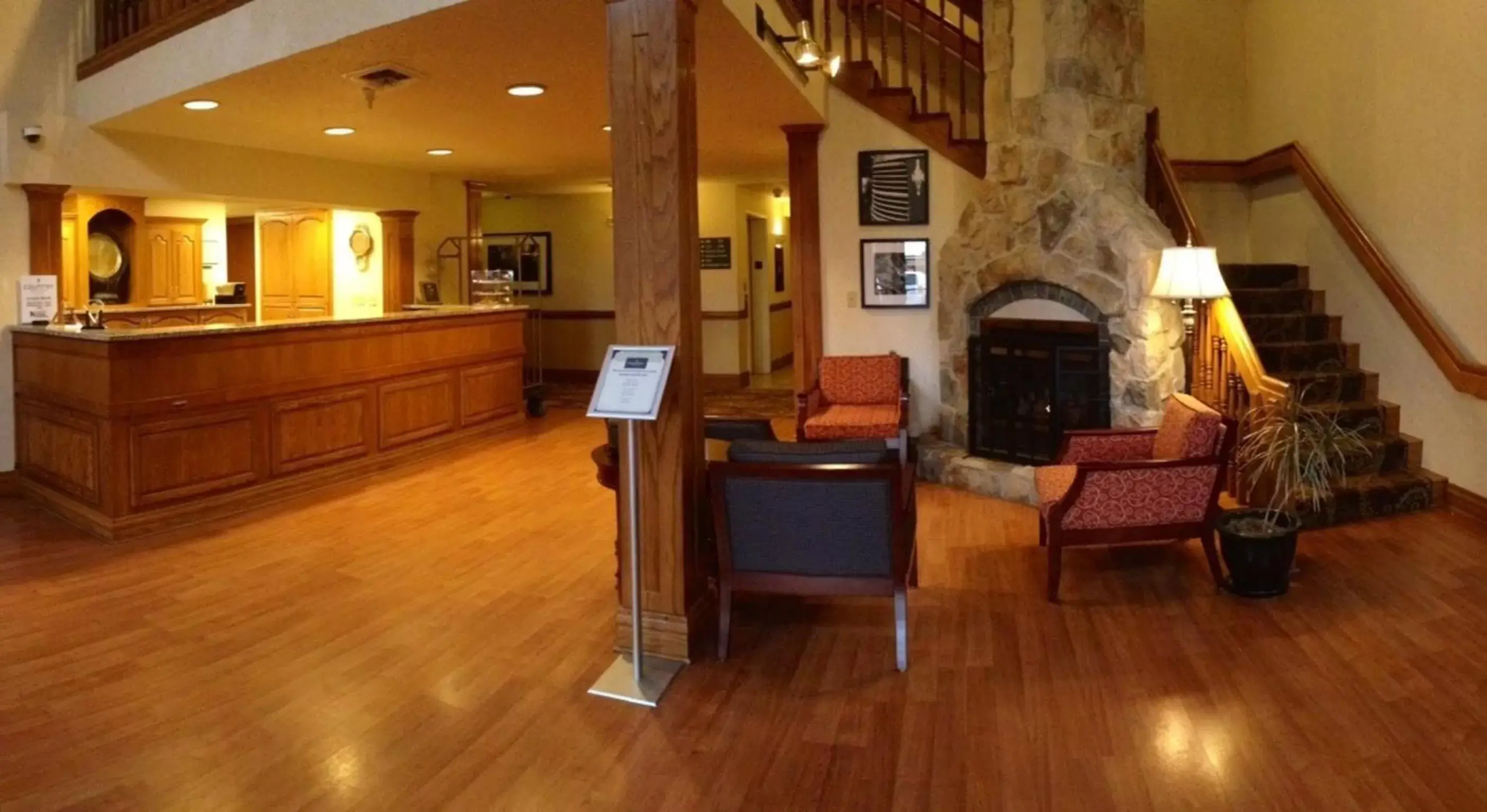 Lobby or reception in Country Inn & Suites by Radisson, Lincoln North Hotel and Conference Center, NE Lobby or reception in Country Inn & Suites by Radisson, Lincoln North Hotel and Conference Center, NE