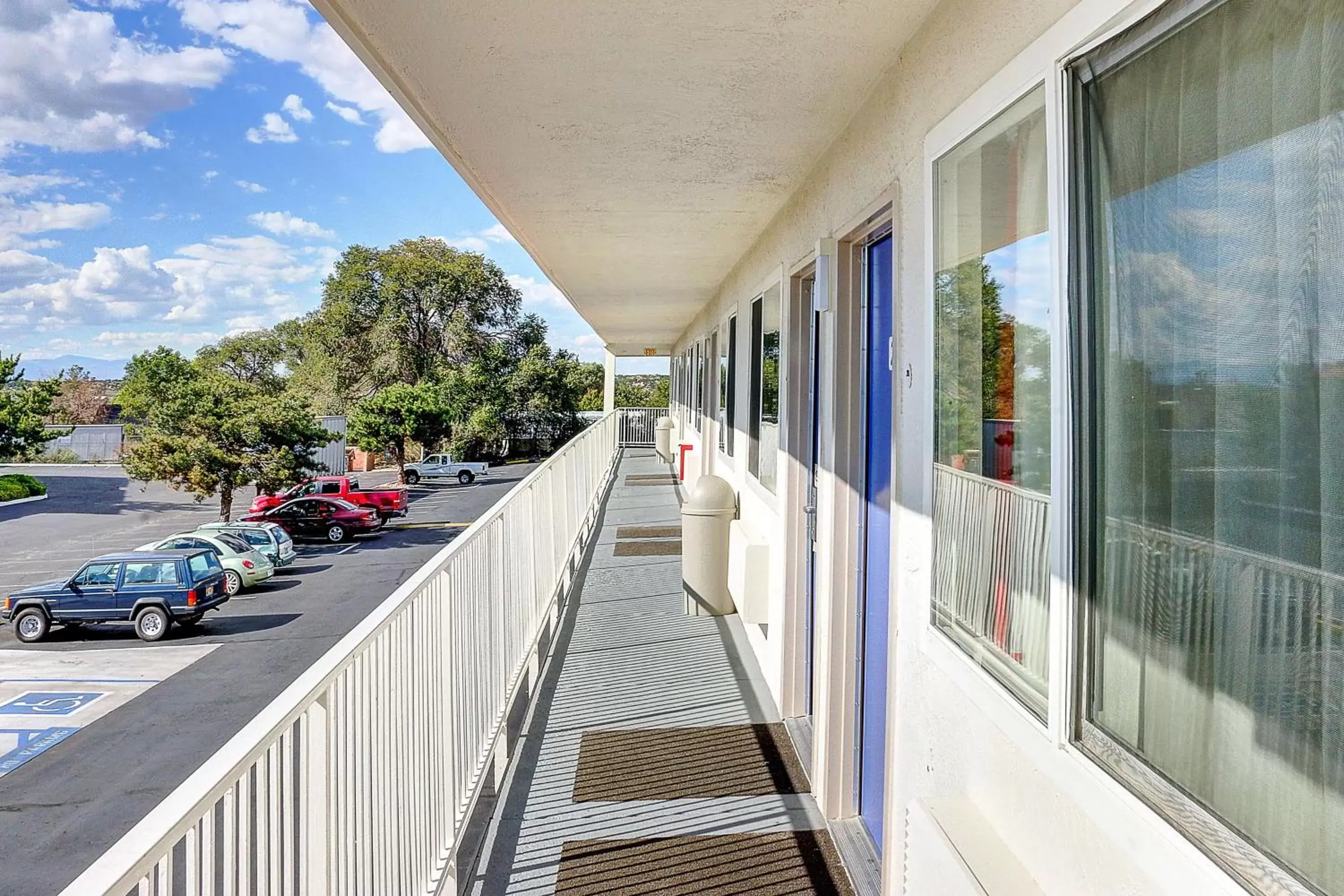 Property building, Balcony/Terrace in Motel 6 Santa Fe