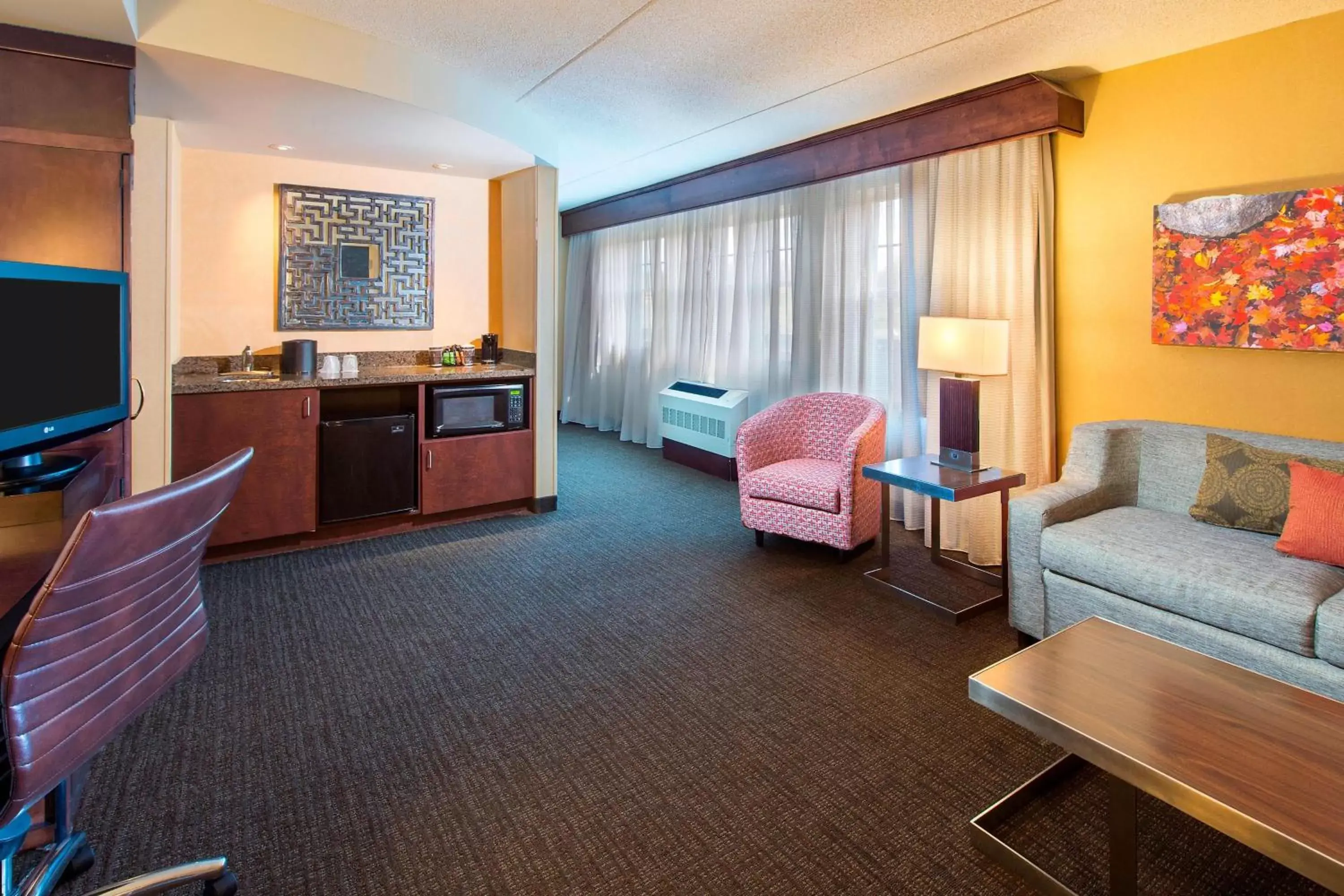 Living room, Seating Area in Courtyard Marriott Lake Placid