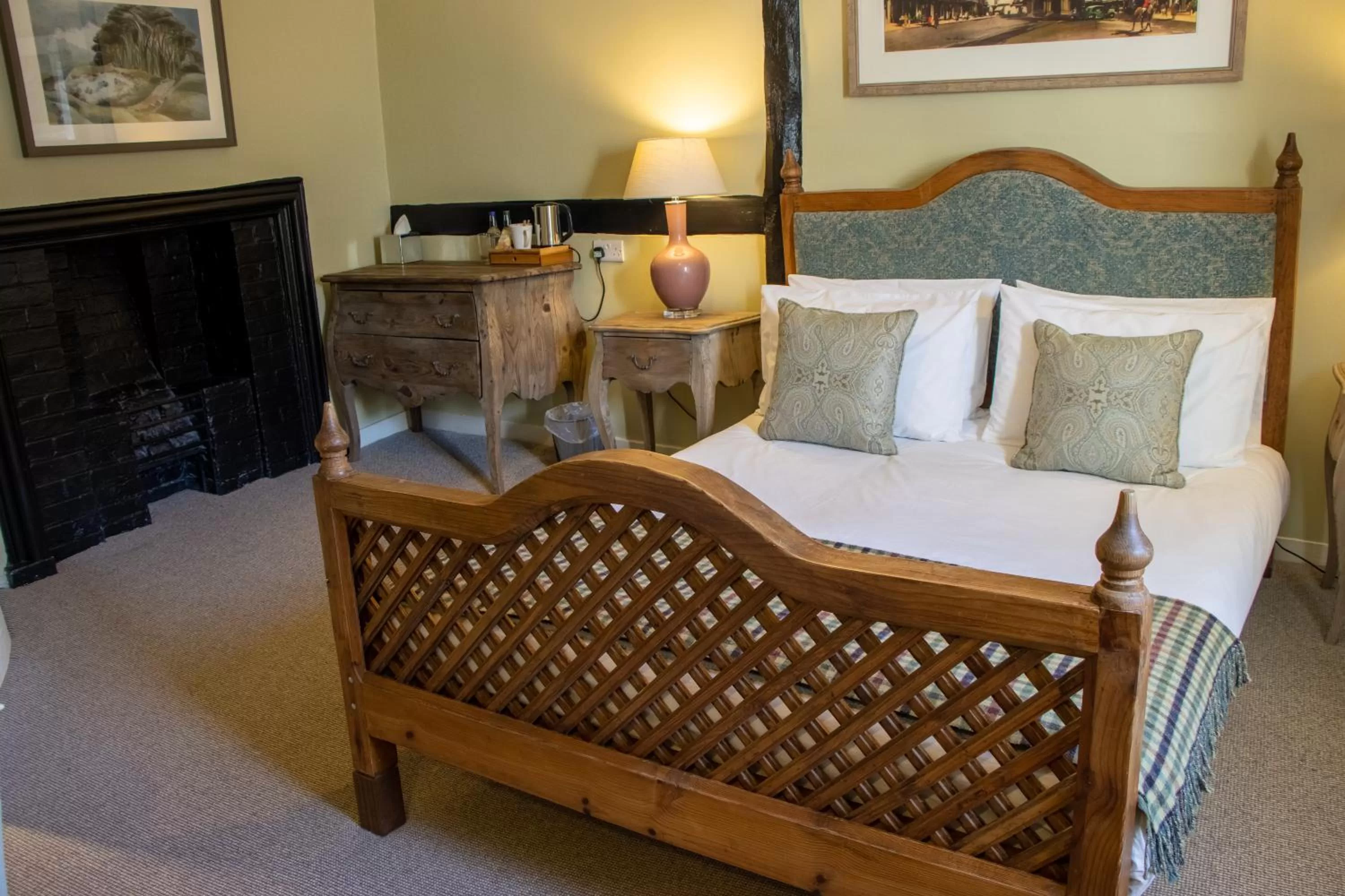 Bed in The Green Dragon