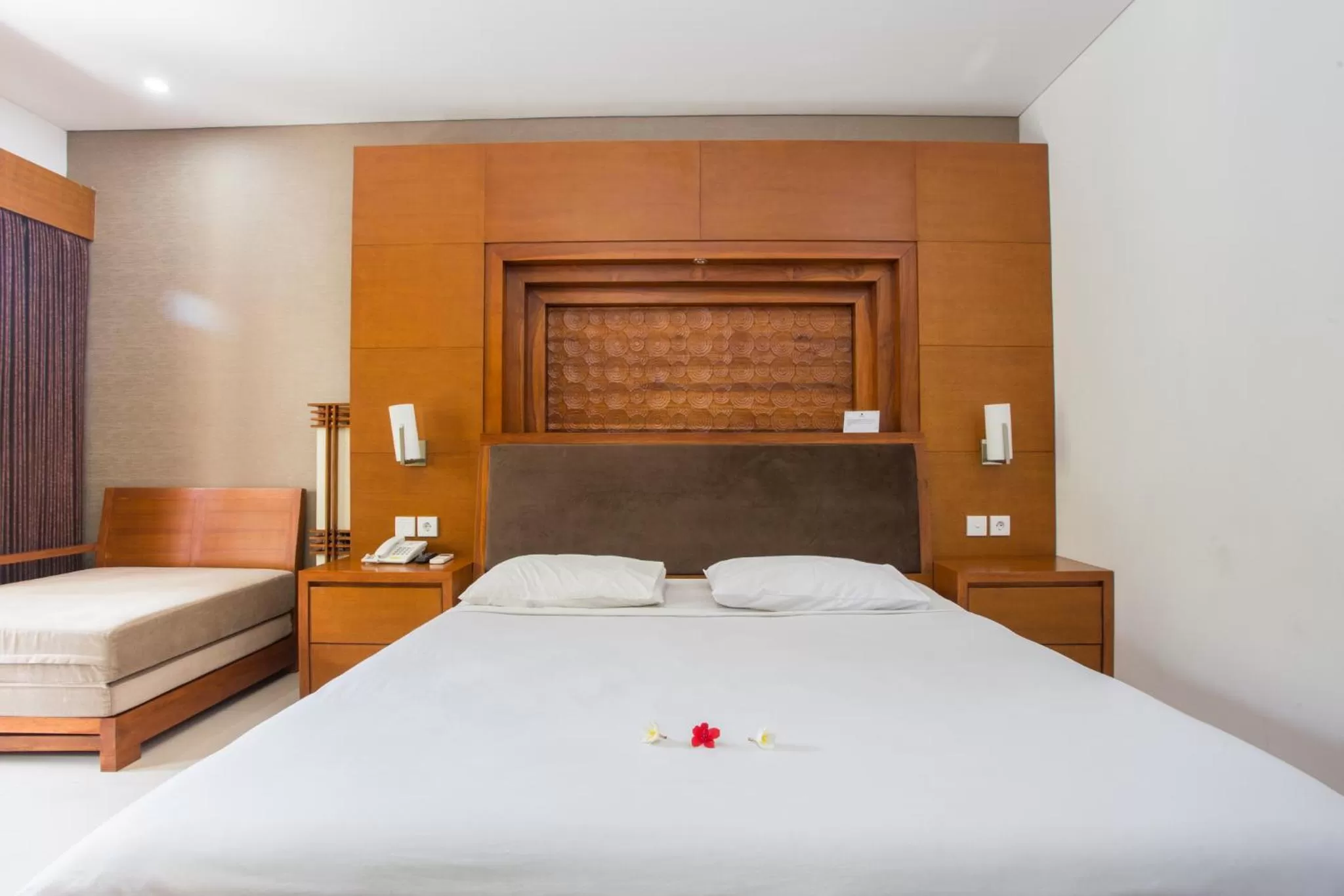 Bedroom, Bed in Hotel Sinar Bali Legian