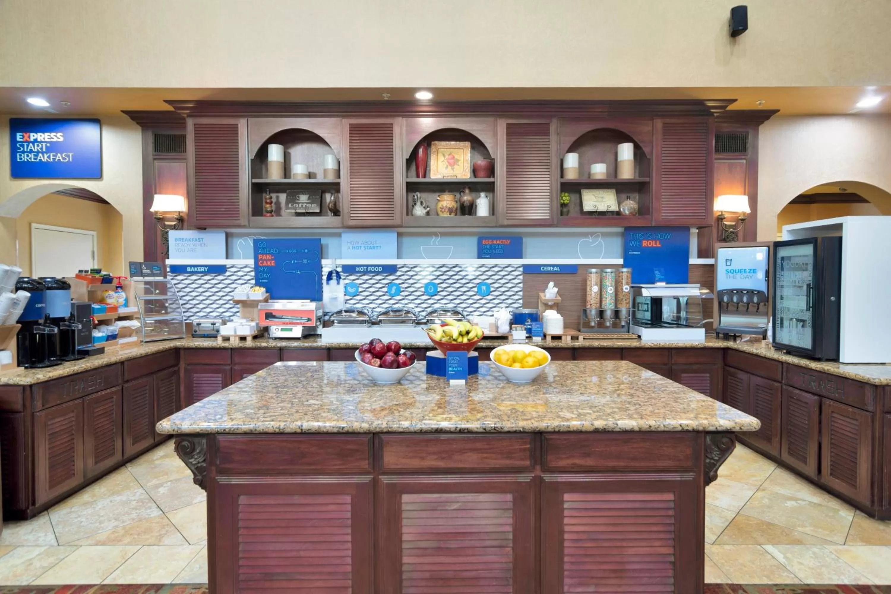 Breakfast in Holiday Inn Express Hotel & Suites DFW West - Hurst by IHG