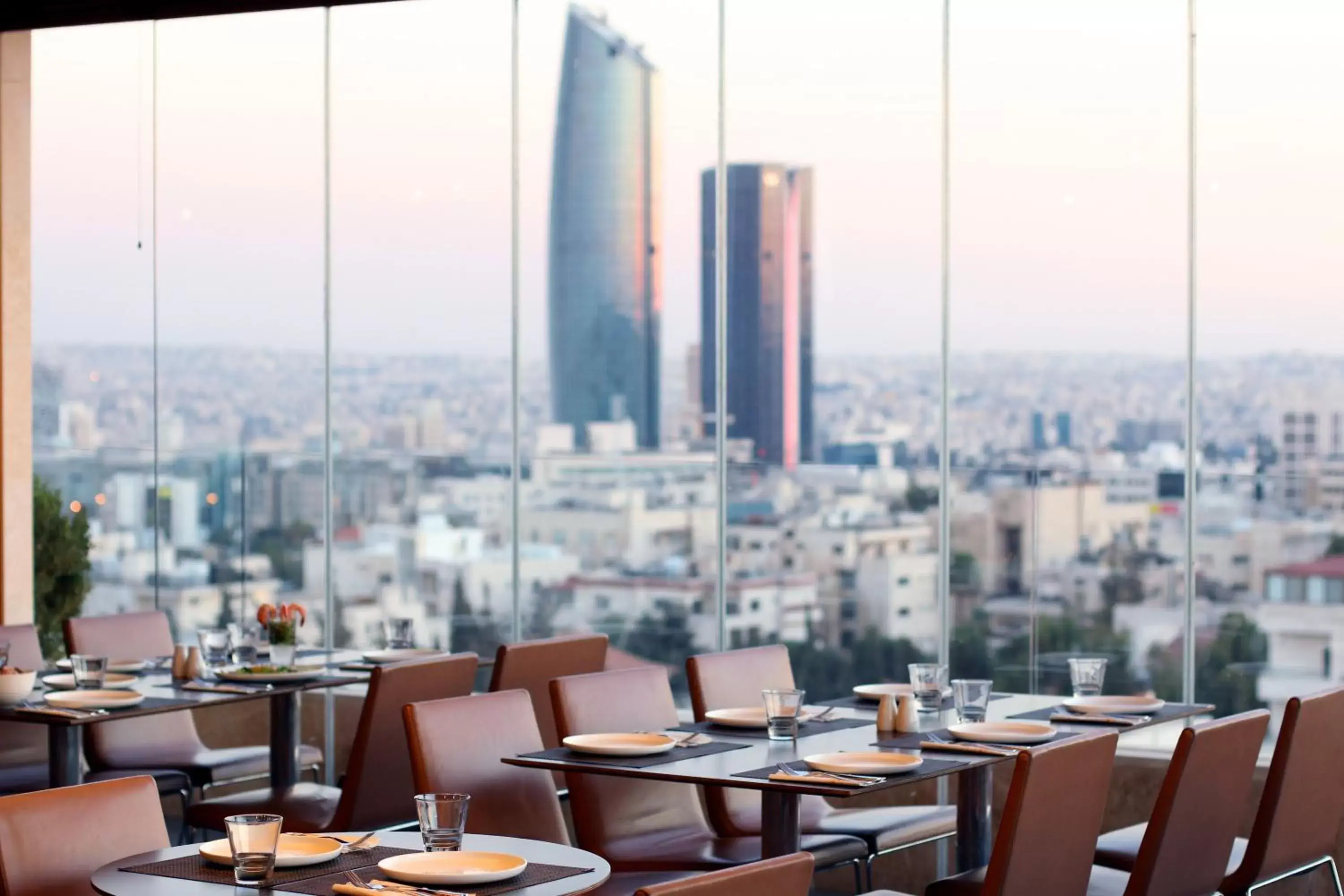 Restaurant/Places to Eat in AlQasr Metropole Hotel