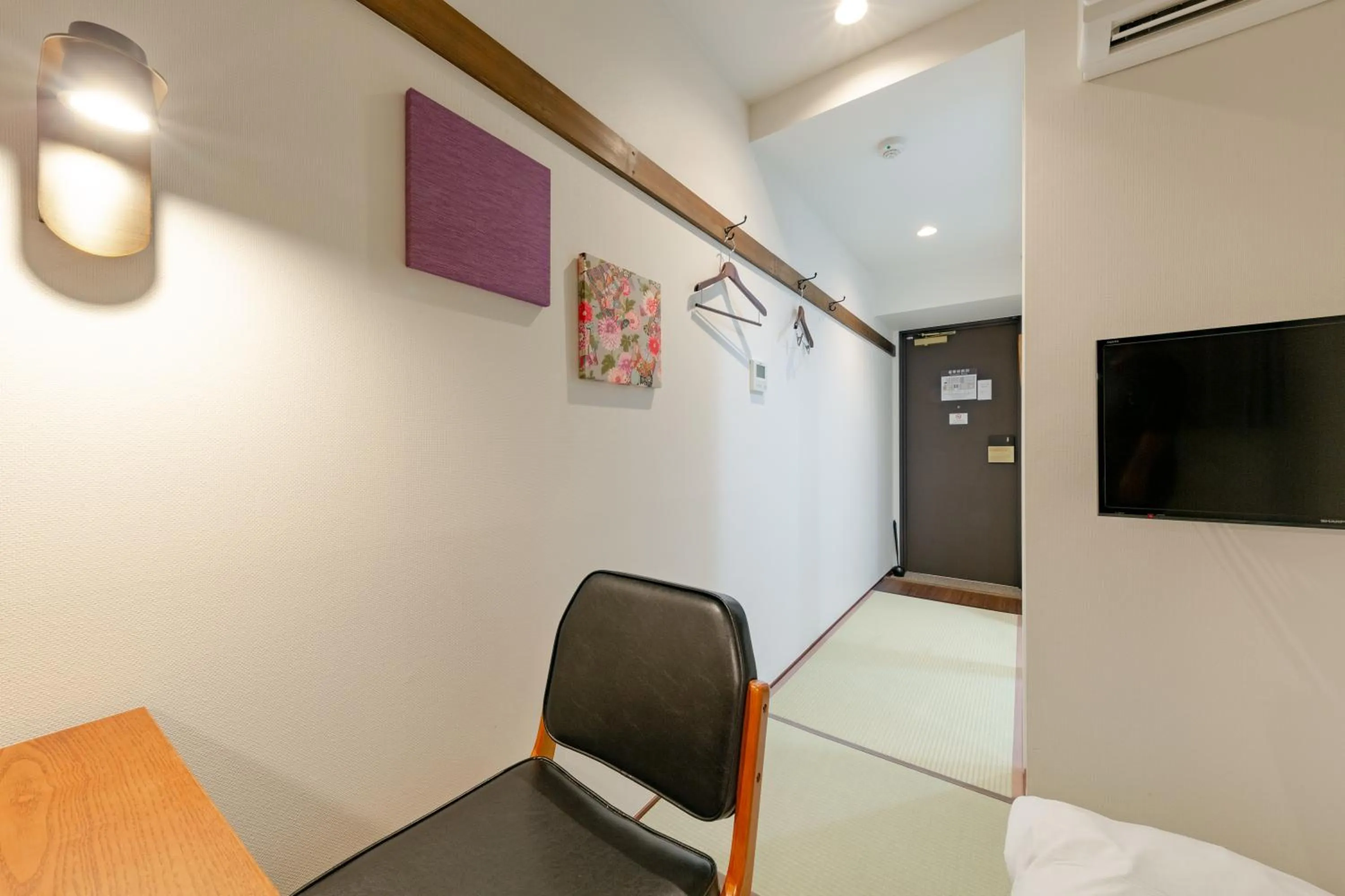 Photo of the whole room in The OneFive Tokyo Shibuya