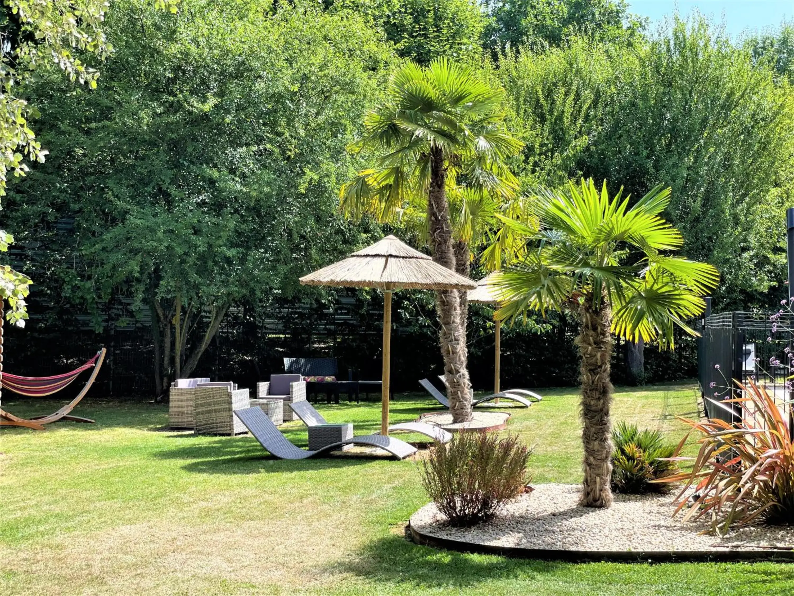 Garden in Hotel Restaurant Du Parc Saumur Logis Elégance