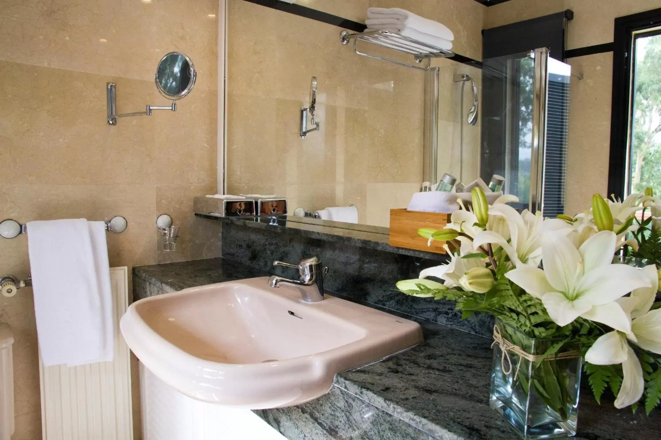 Bathroom in Hotel Escuela Santa Brígida