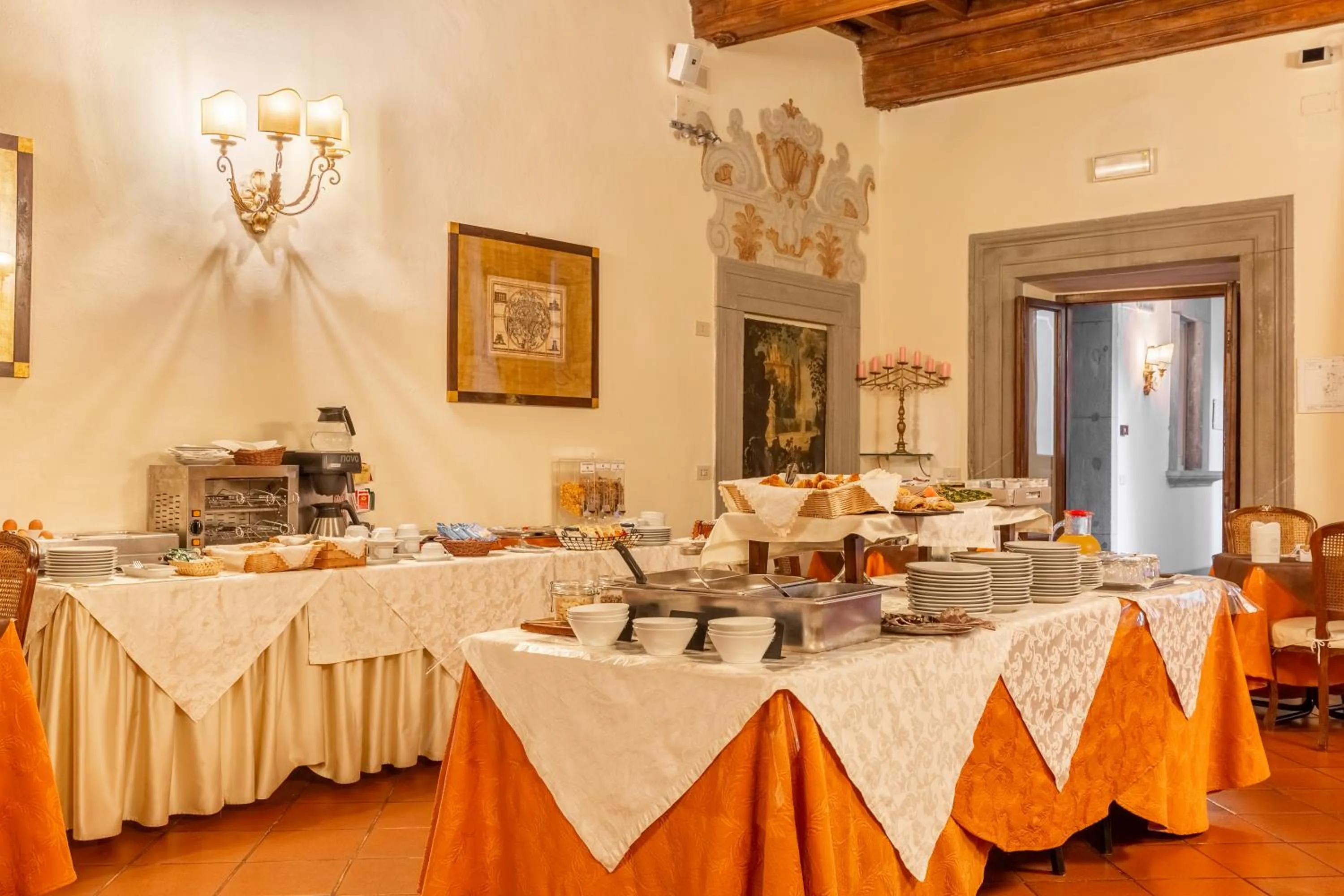 Buffet breakfast in Hotel San Michele