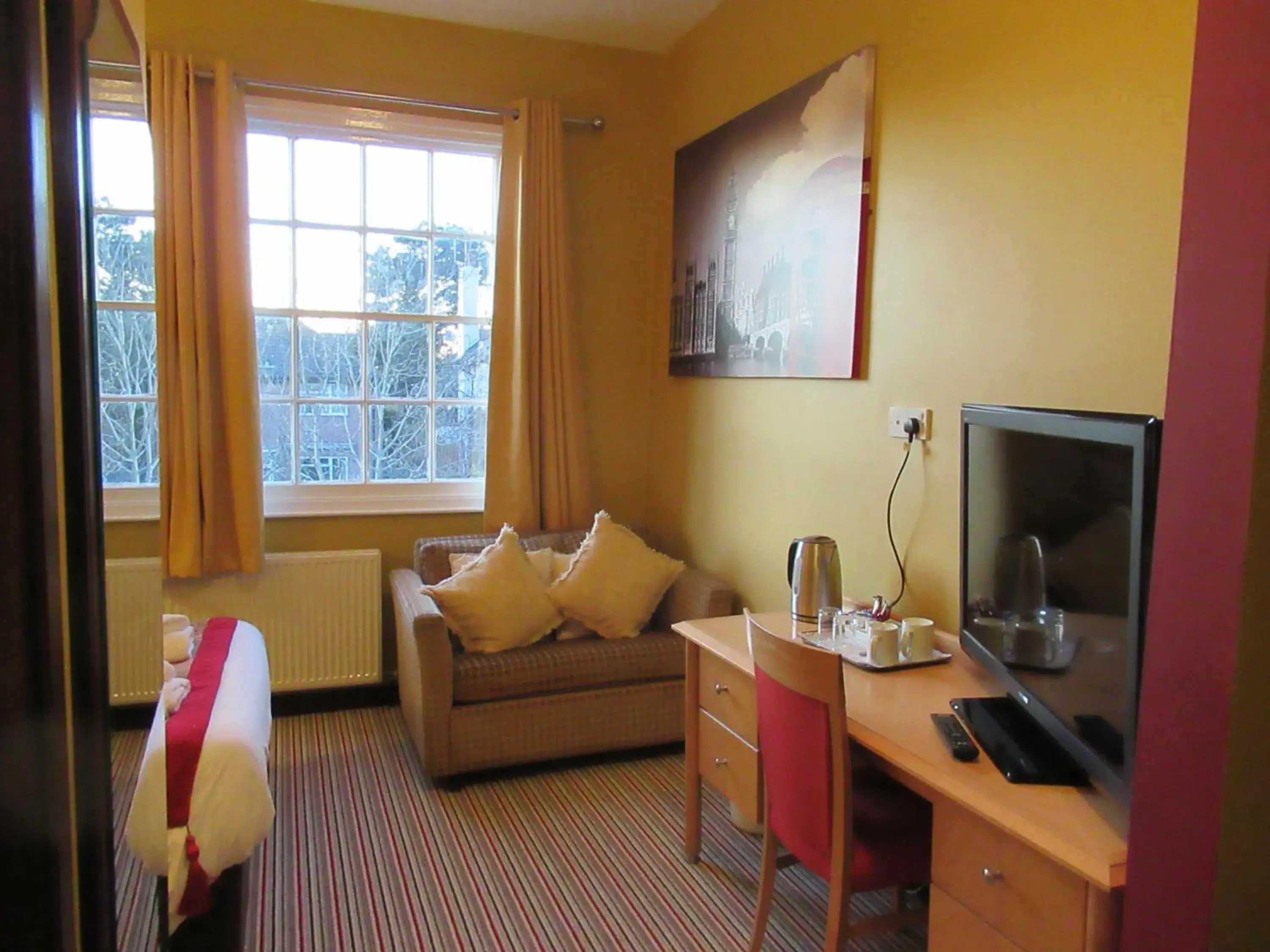 Superior Double Room in The London Inn