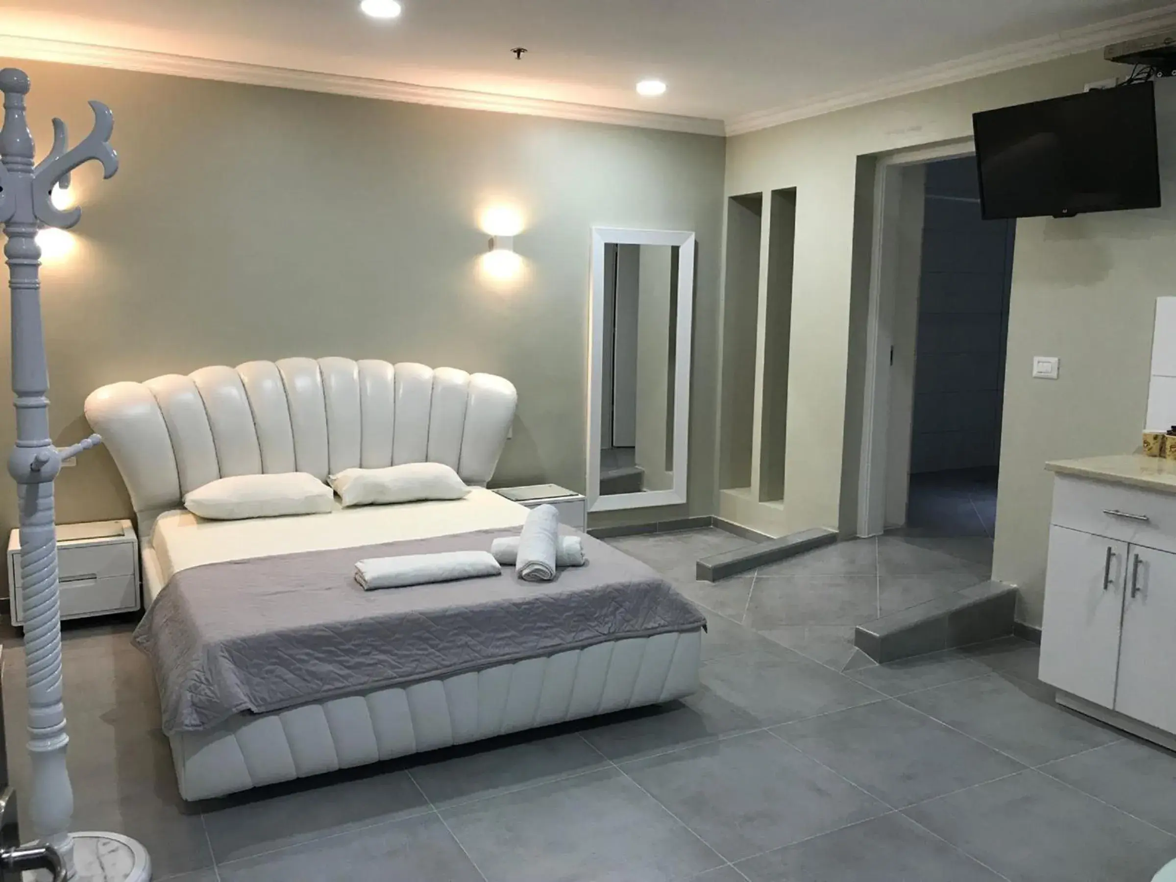 Bedroom, Seating Area in Spat Hotel Ashdod