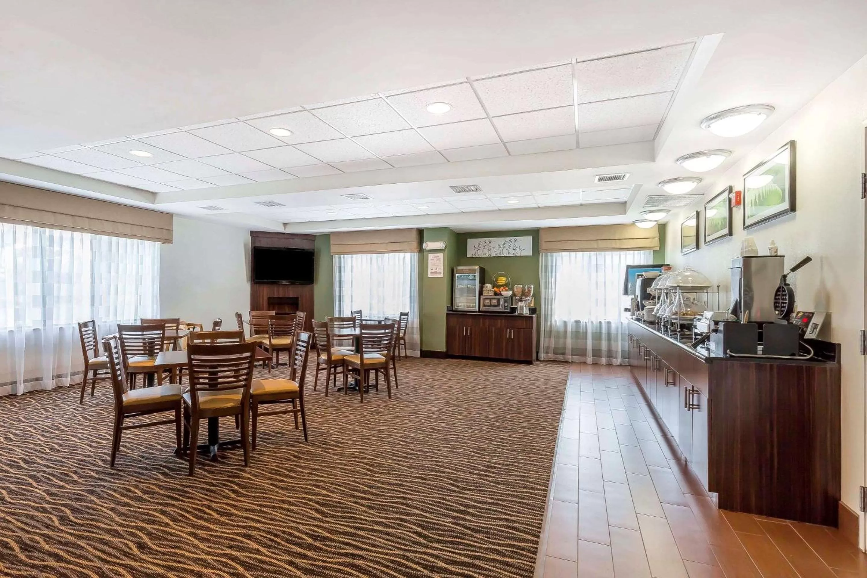 Restaurant/places to eat in Sleep Inn Columbia Gateway