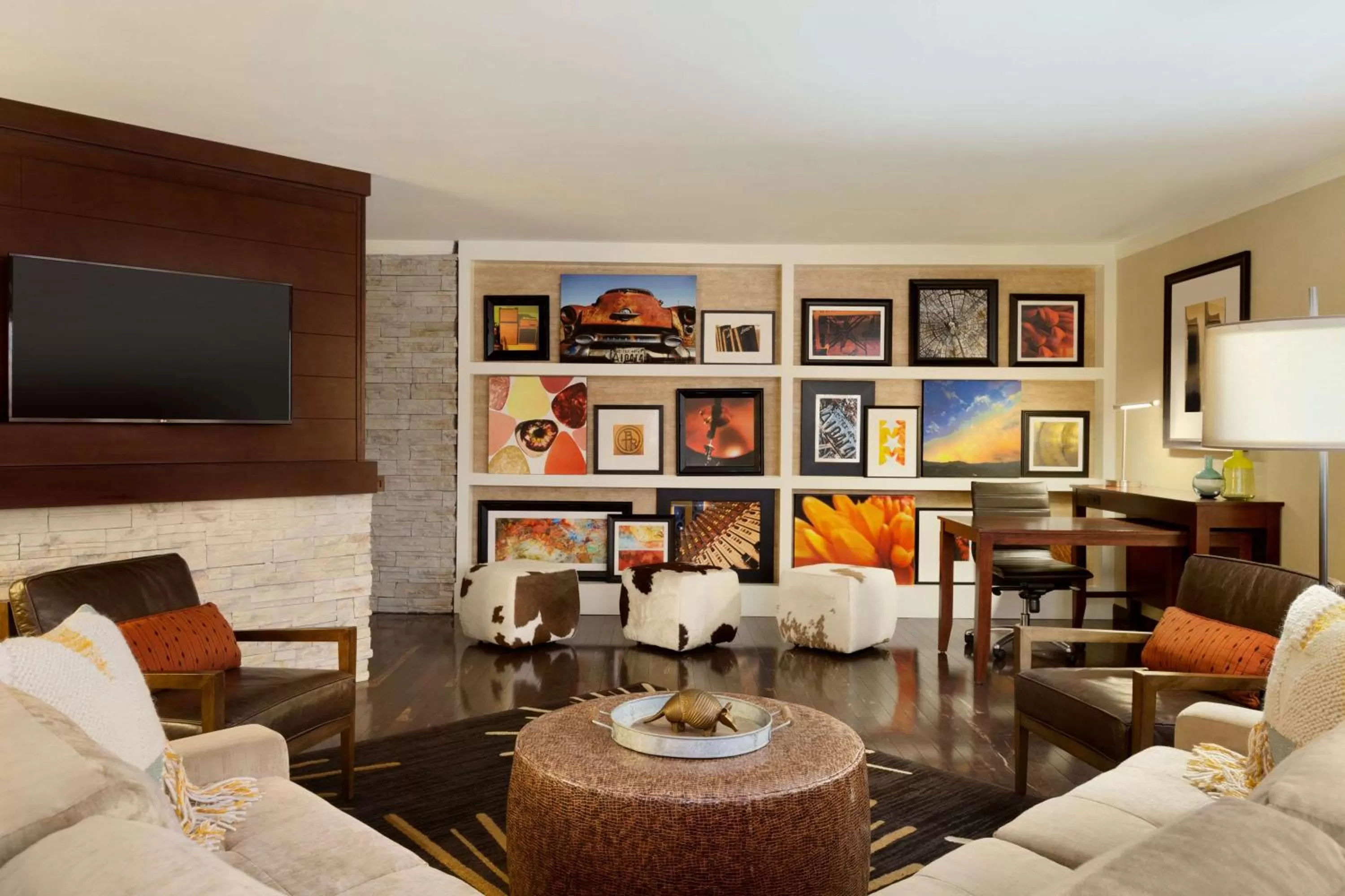 Bedroom in Embassy Suites by Hilton Austin Downtown South Congress