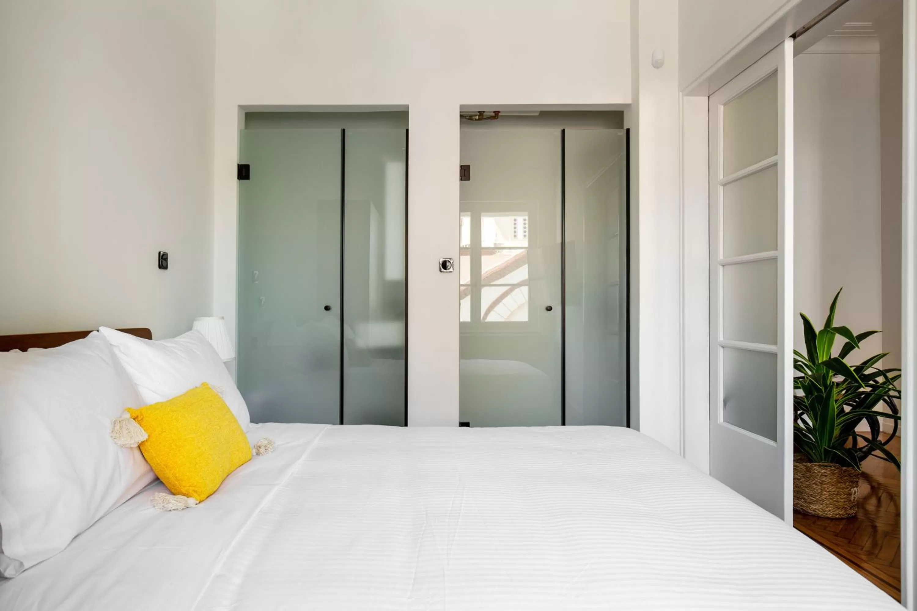 Bedroom, Bed in ZOIA The Met by UPSTREET