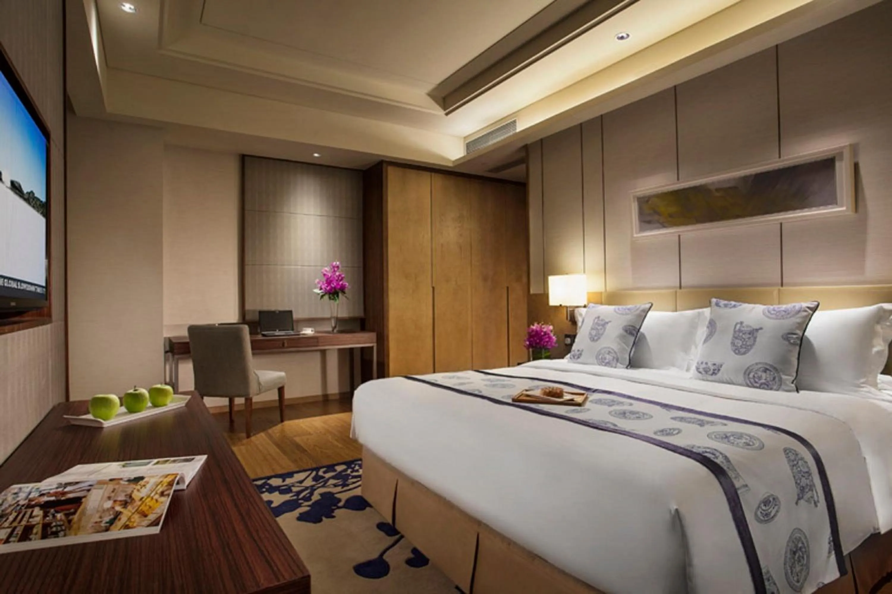 Bedroom, Bed in Somerset Wusheng Wuhan