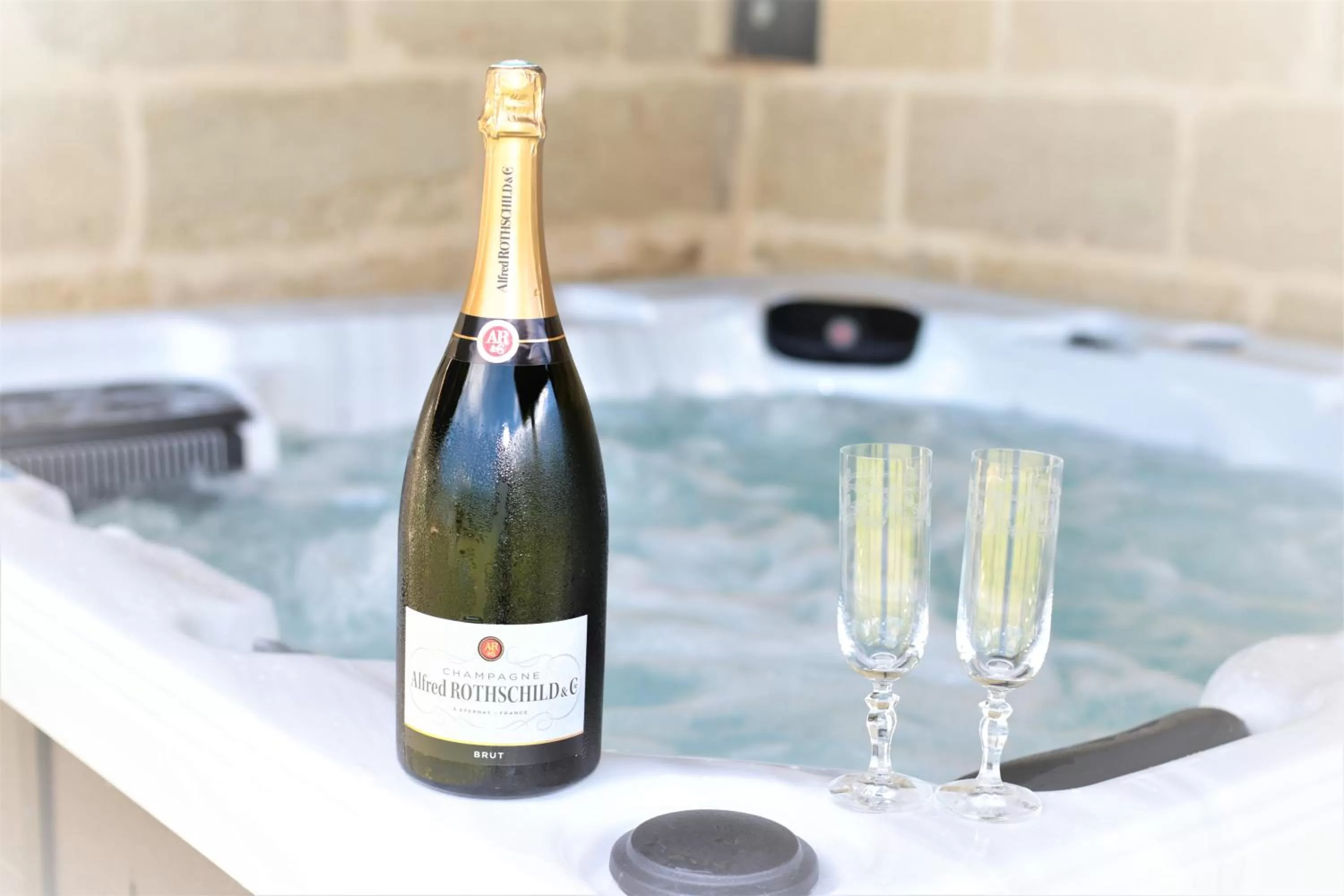 Spa and wellness centre/facilities, Drinks in Au Do'Mayne des Bouilles - Spa & Piscine