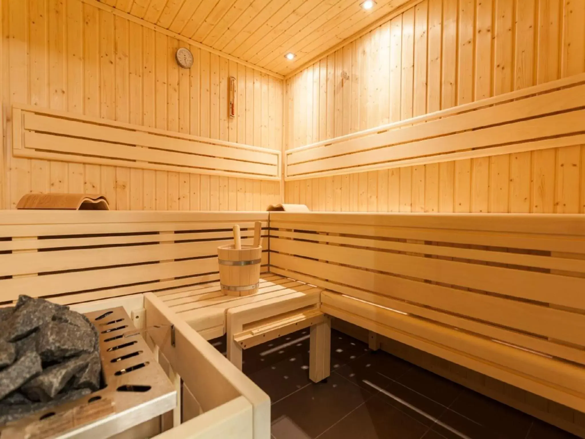 Sauna in Golden Tulip Kassel Hotel Reiss