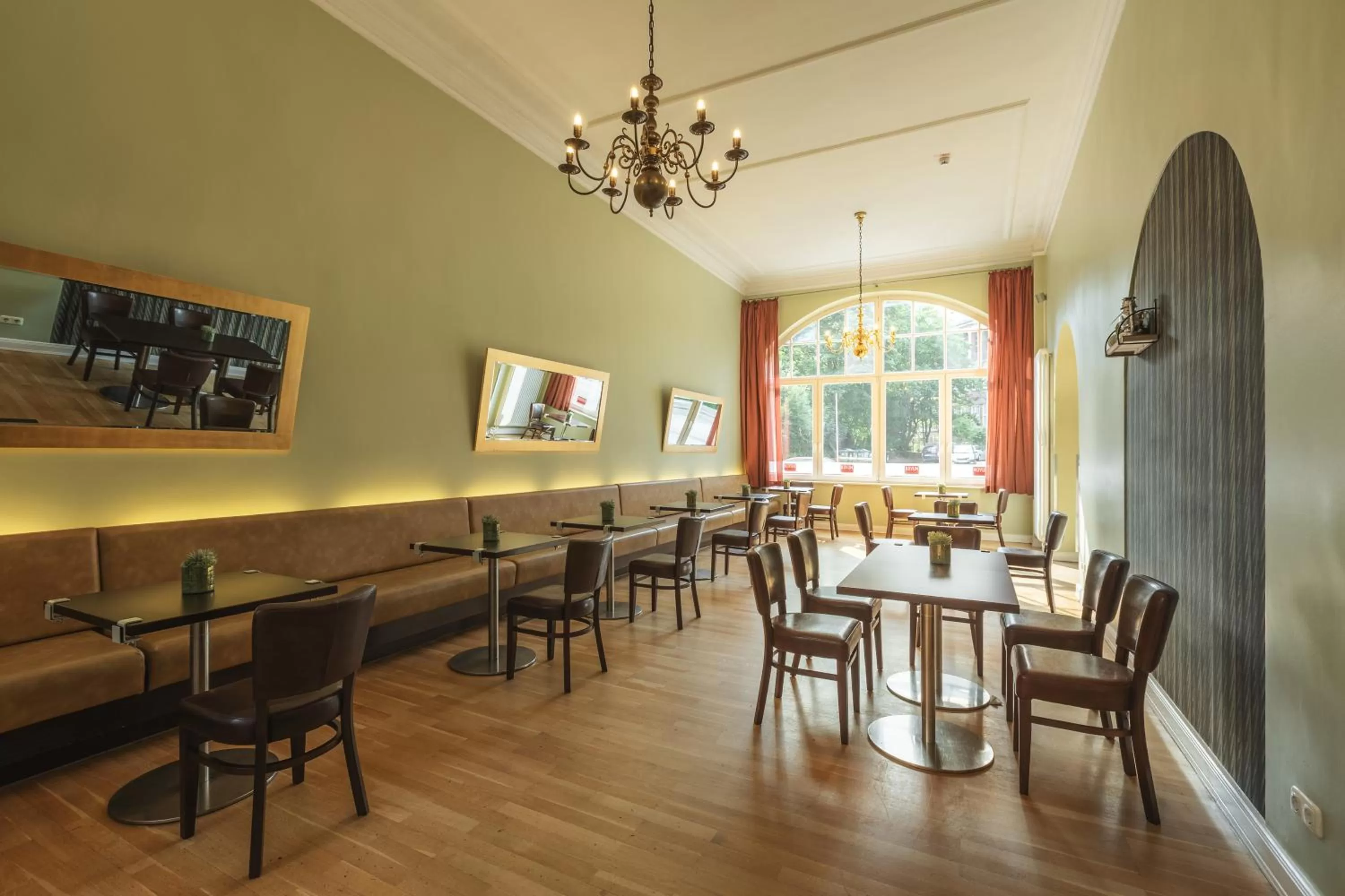 Restaurant/places to eat in Hotel Holstenwall Hamburg Neustadt