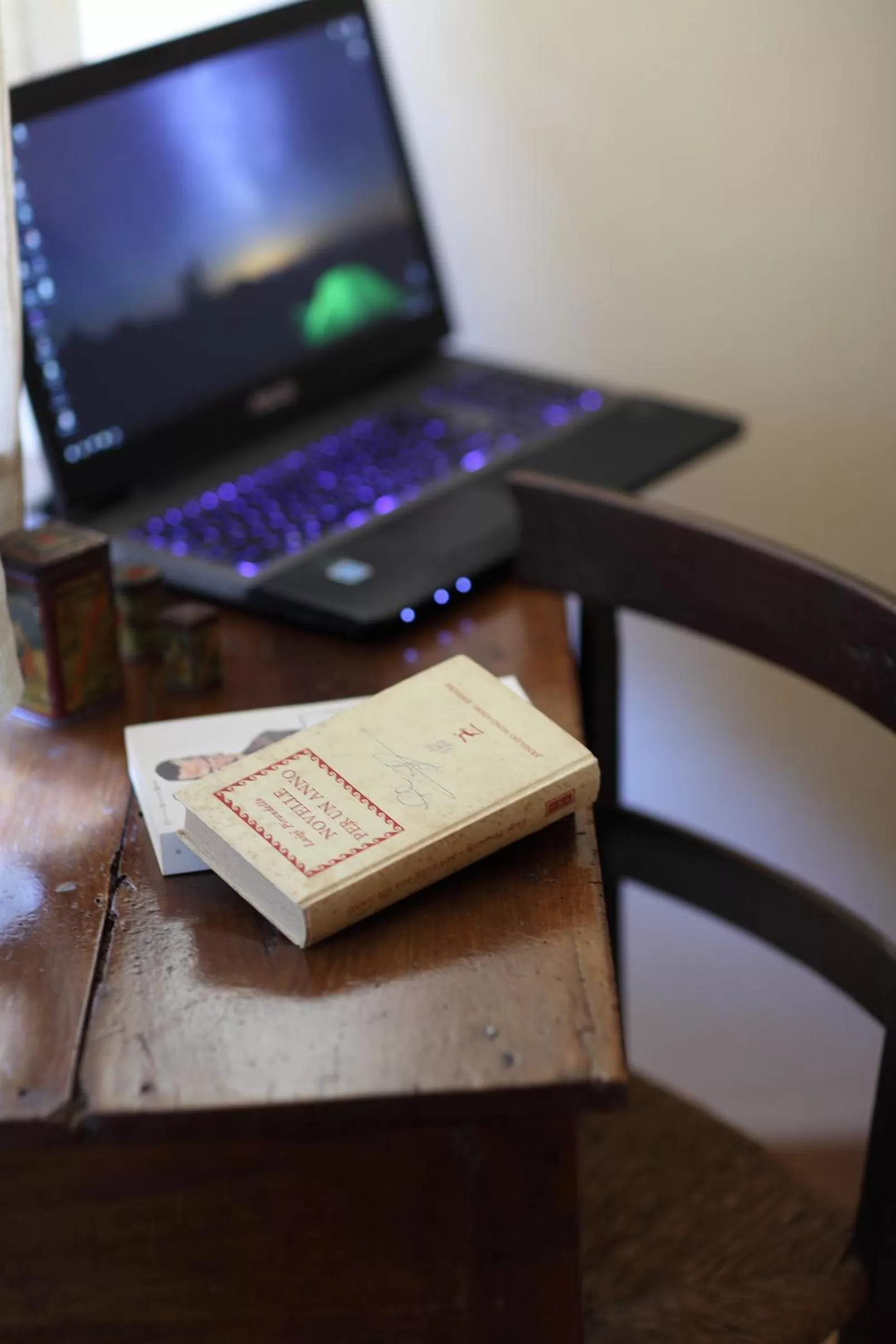 Bedroom, TV/Entertainment Center in B&b La Fontana Borbone