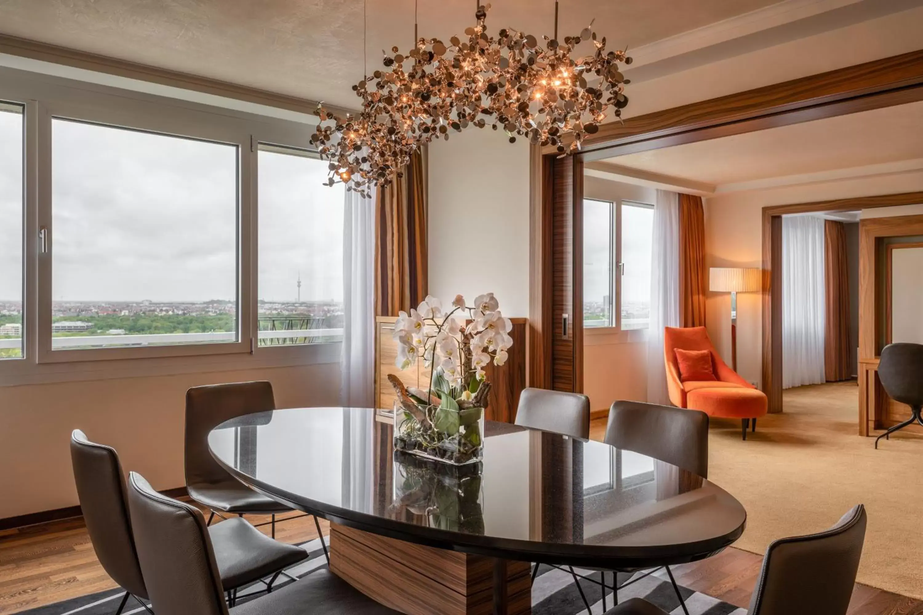 Photo of the whole room, Dining Area in The Westin Grand Munich