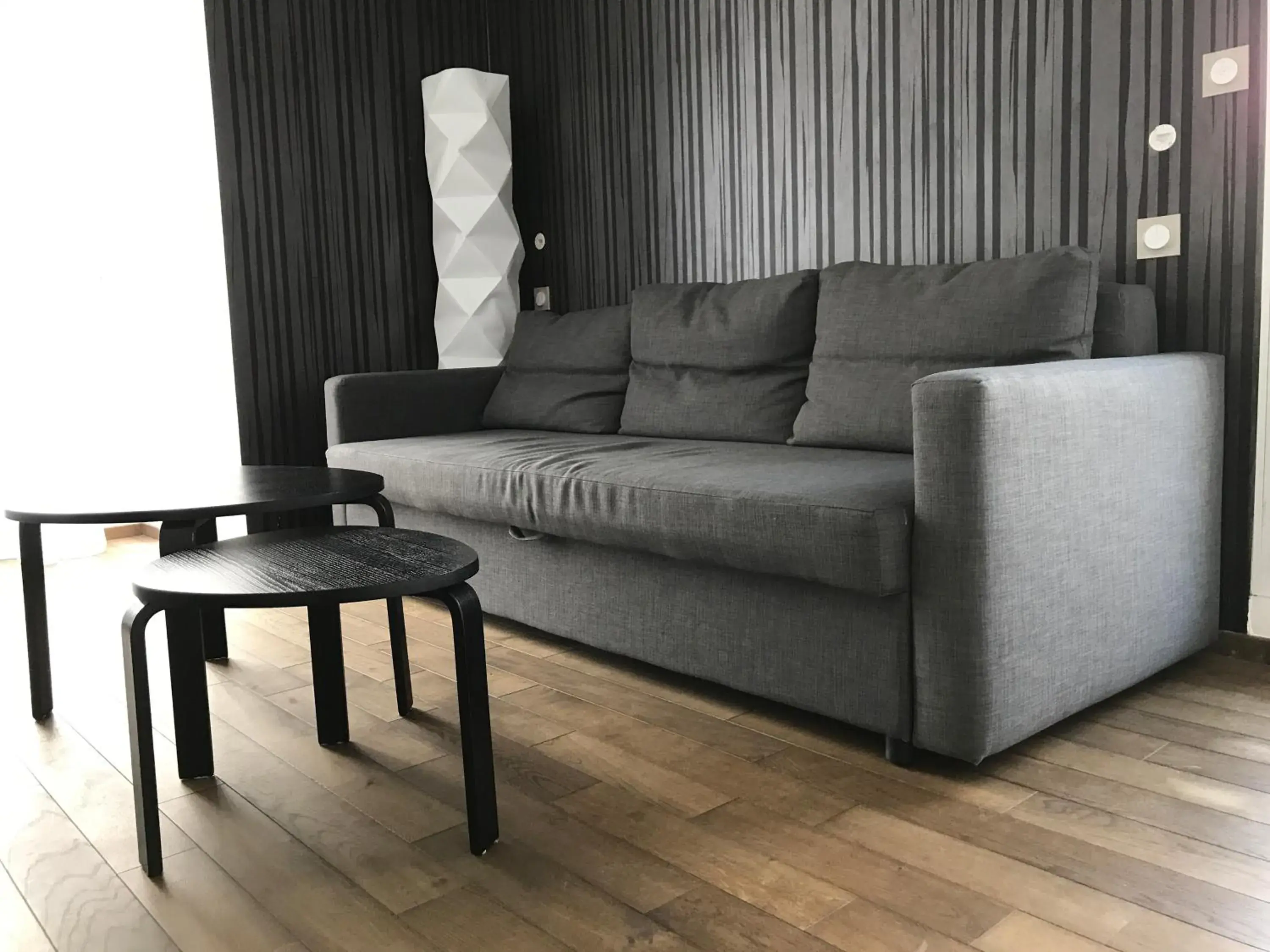 Seating Area in Les Appartements Paris Clichy