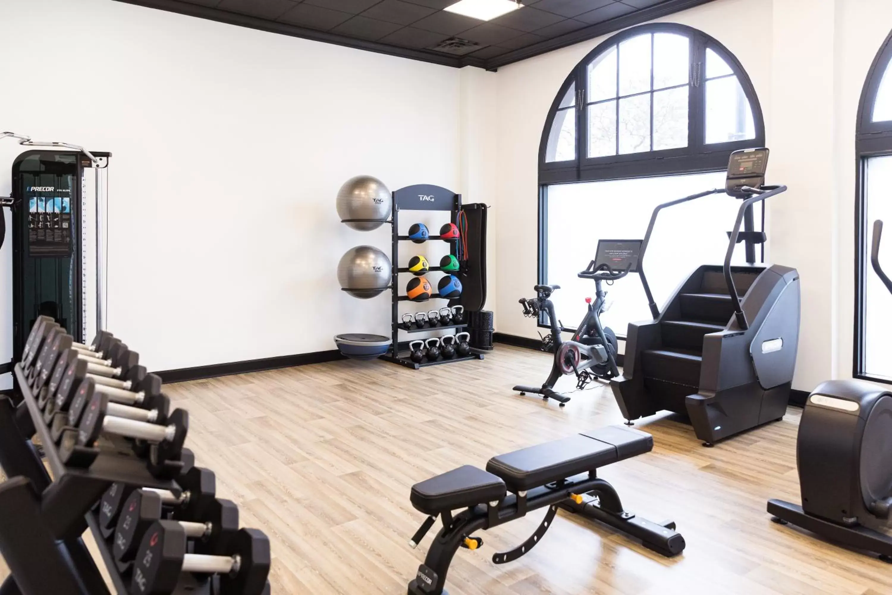 Fitness centre/facilities, Fitness Center/Facilities in Hotel Santa Barbara