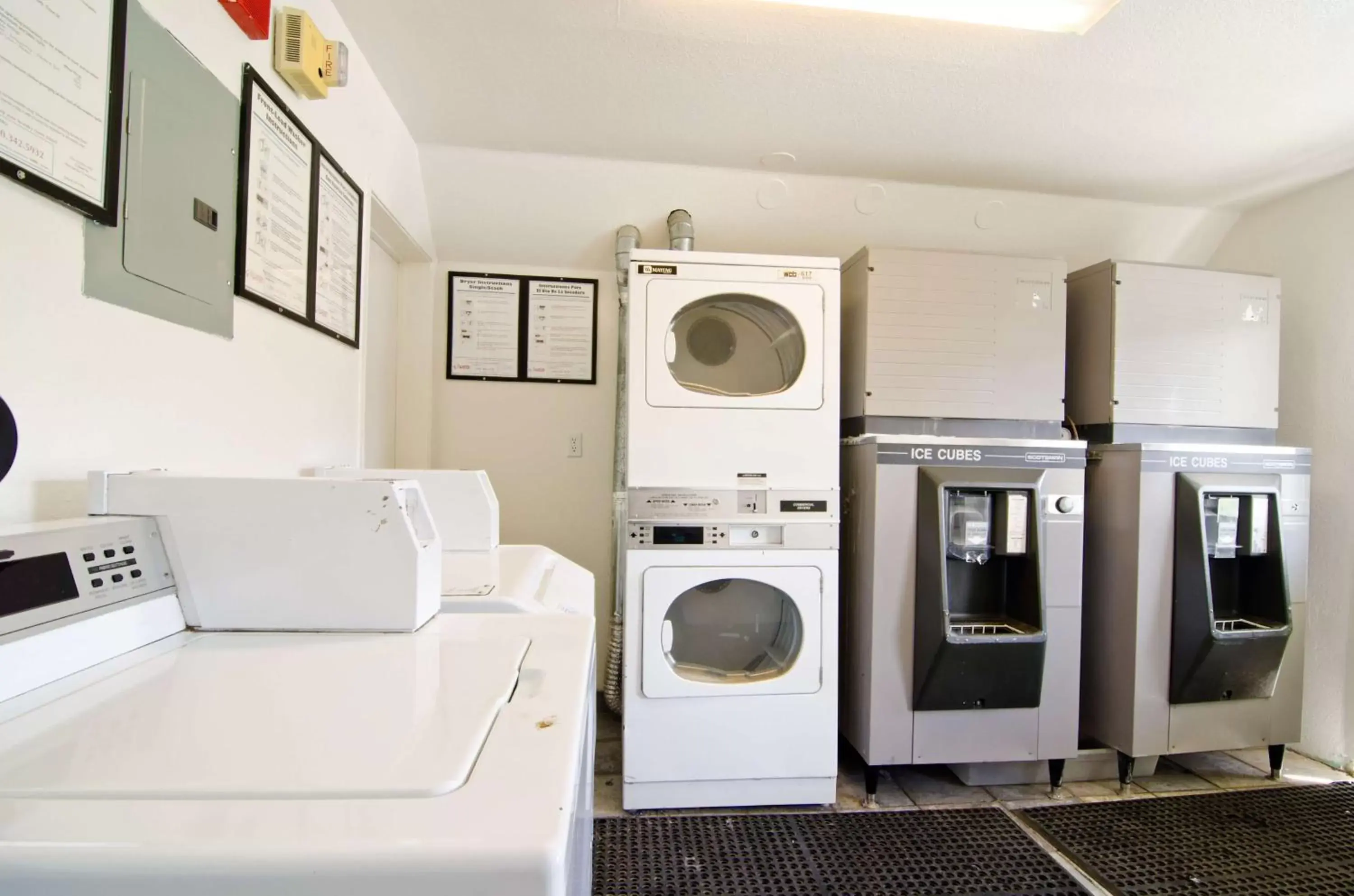 laundry, Kitchen/Kitchenette in Motel 6-Twentynine Palms, CA