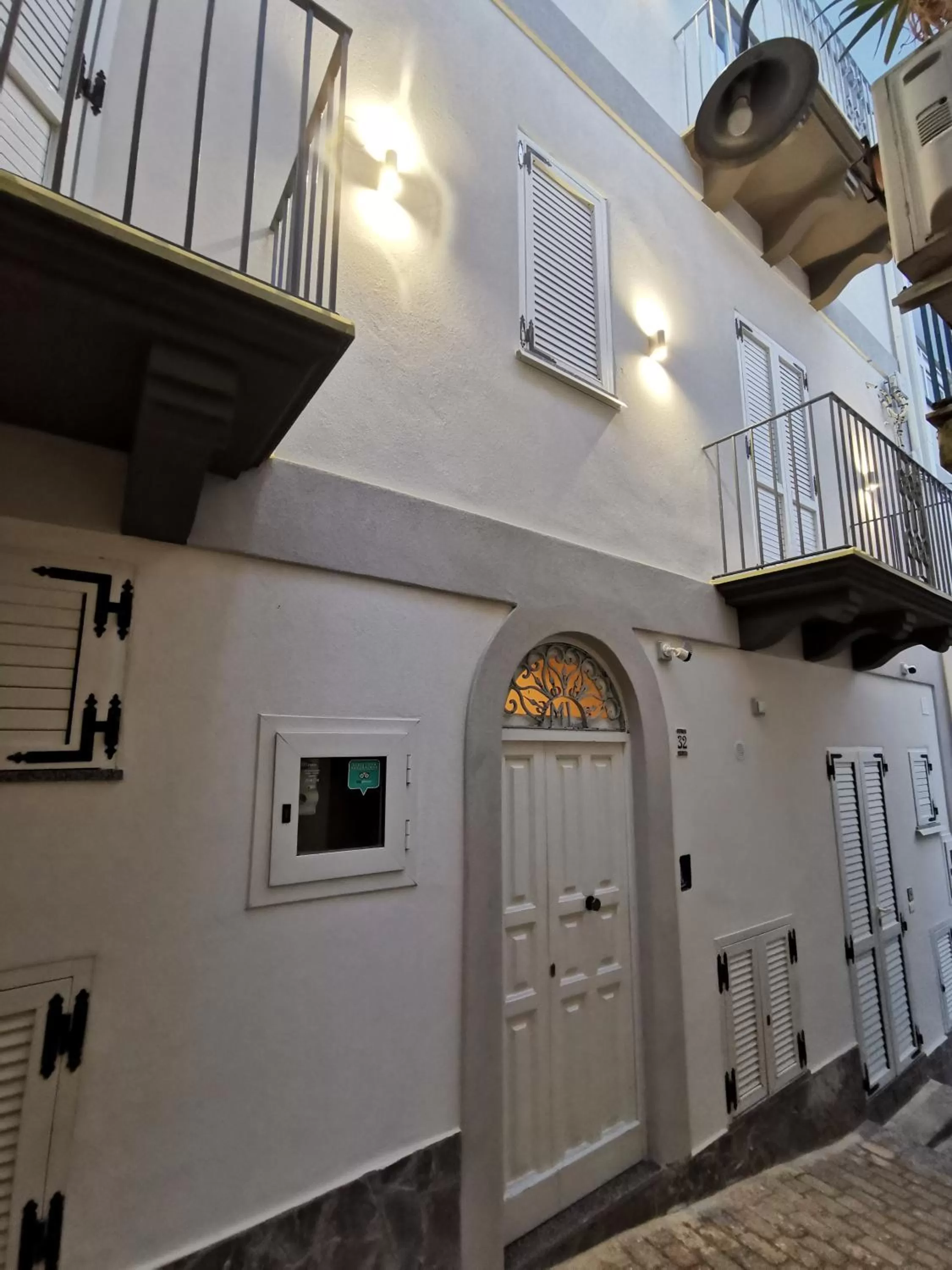 Facade/entrance, Property Building in Lo Nardo Accommodation