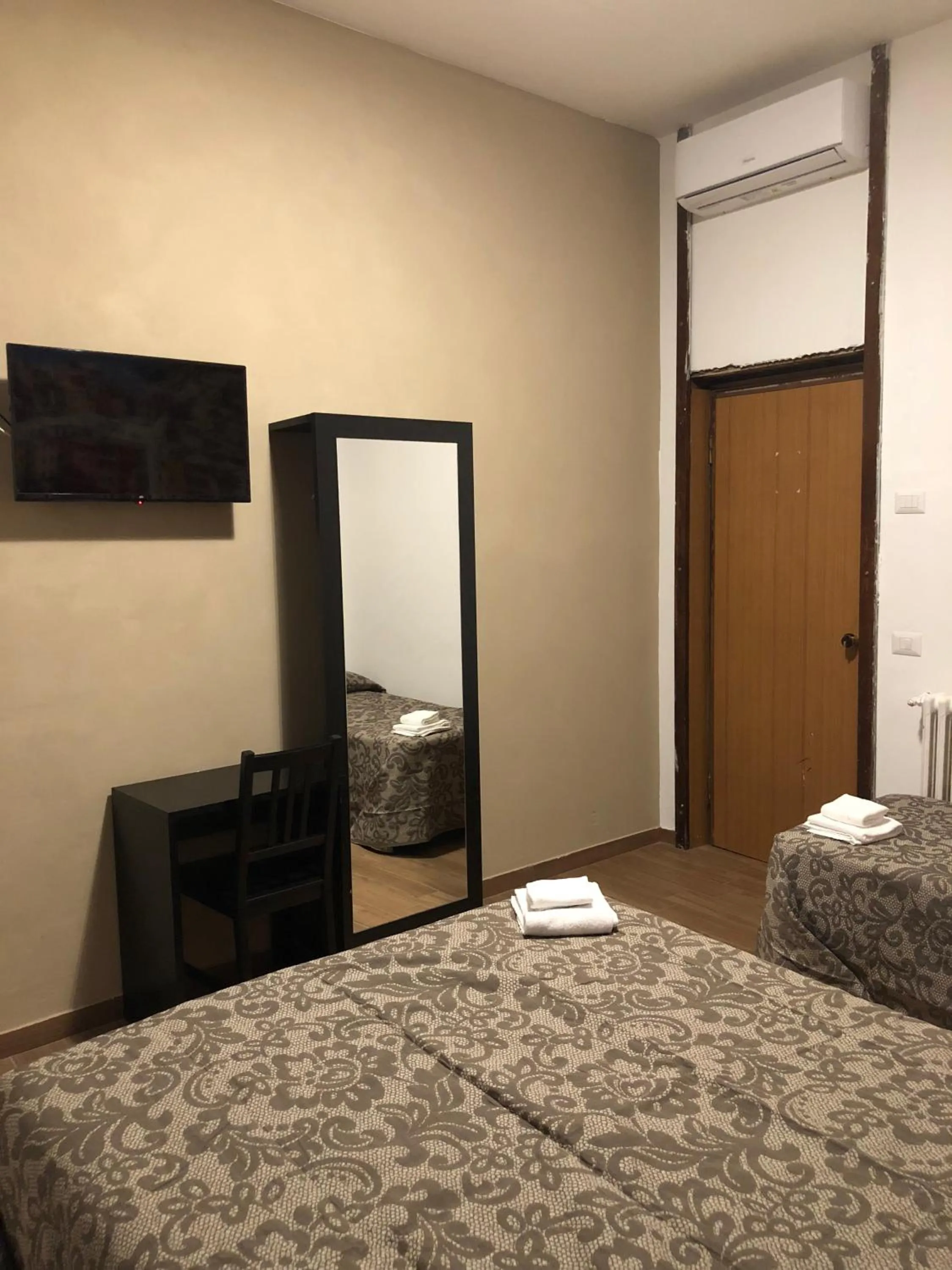 Bedroom in Albergo Corvetto Corso Lodi