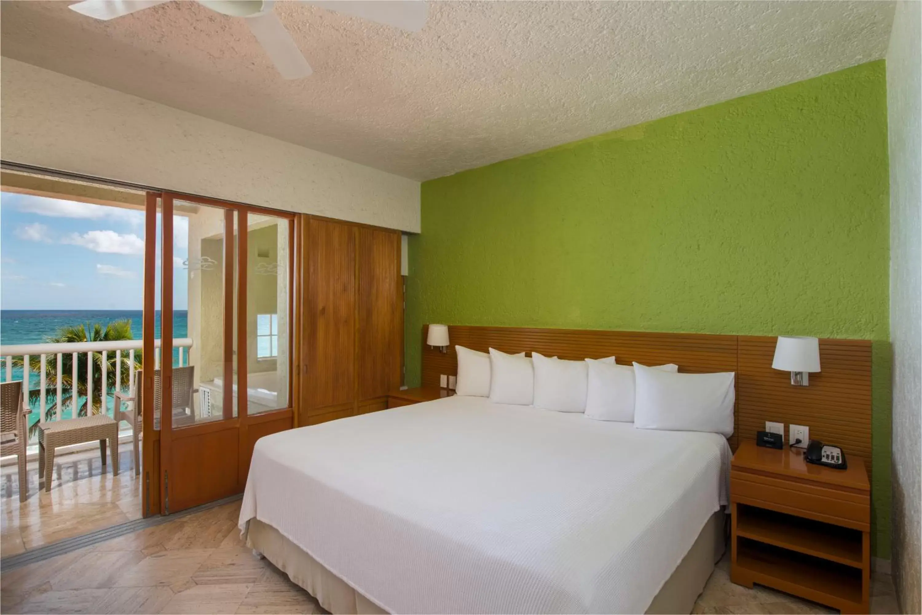 Bedroom, Bed in Club Regina Cancun