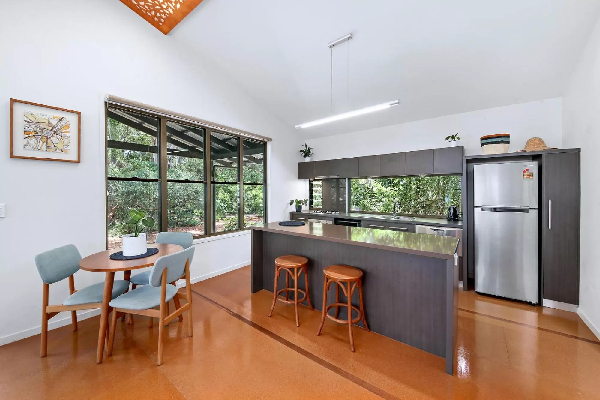 Kitchen or kitchenette in Eumarella Shores Noosa Lake Retreat