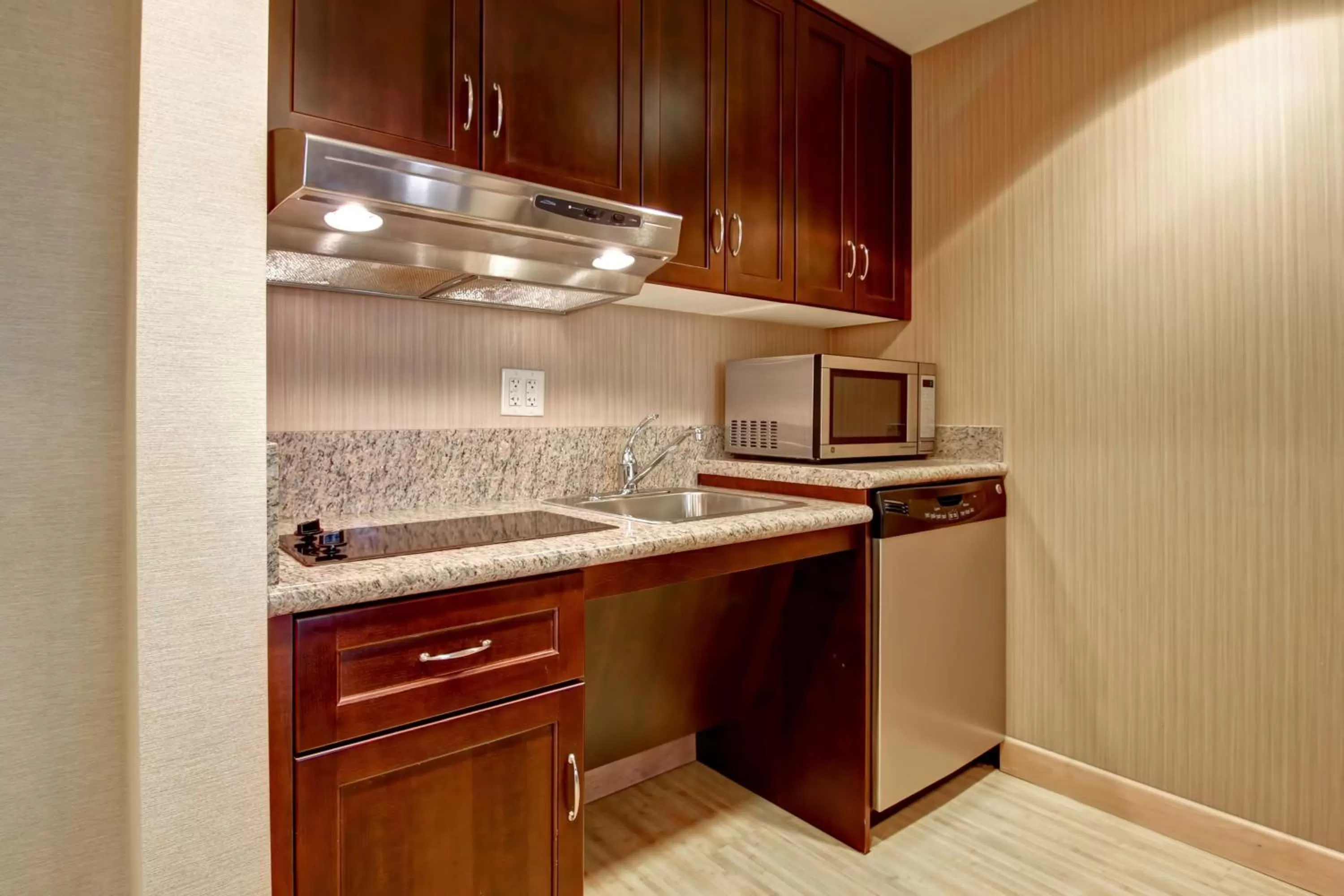 Kitchen or kitchenette in Homewood Suites by Hilton Toronto Airport Corporate Centre