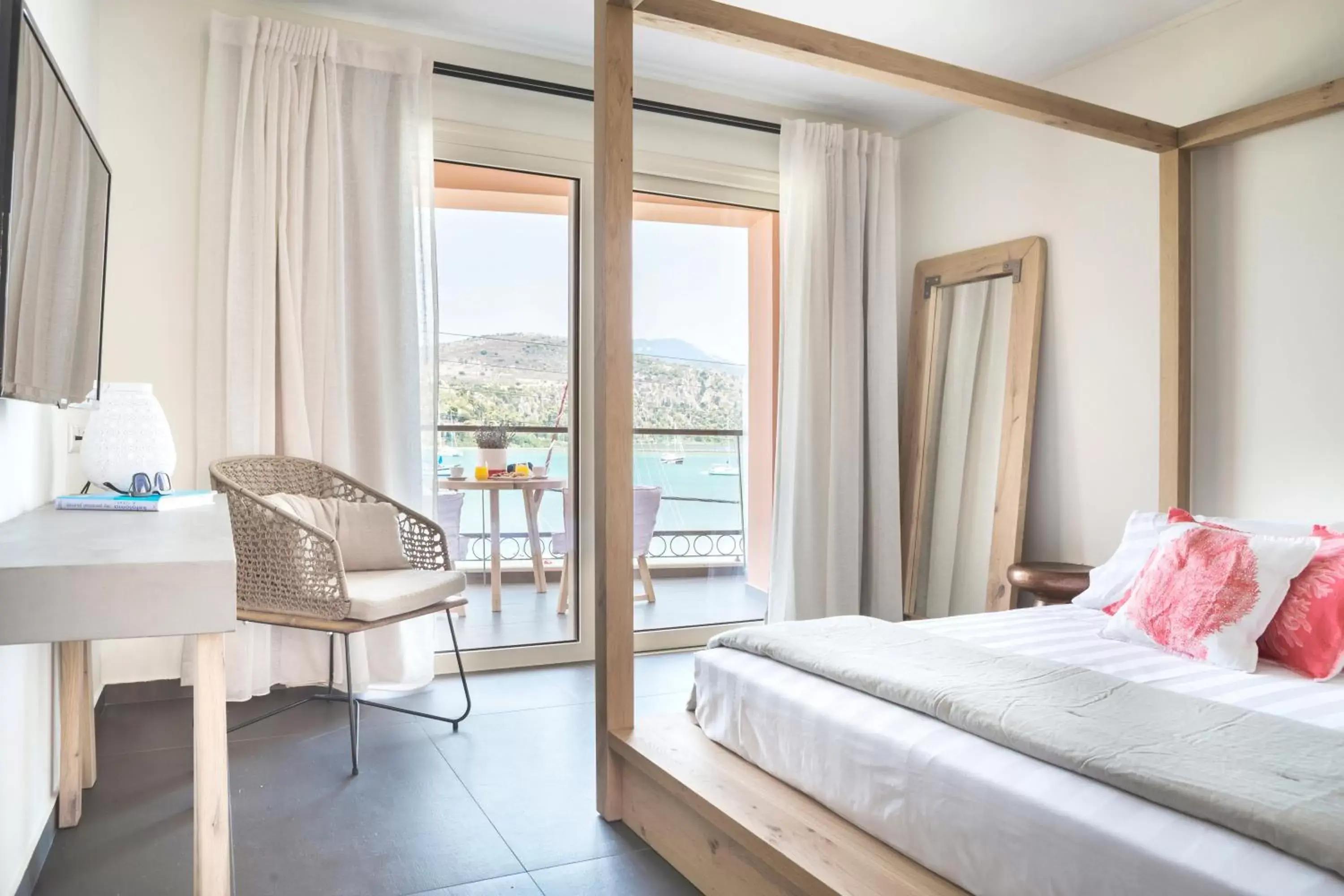 Bedroom in Argostoli Marina Suites