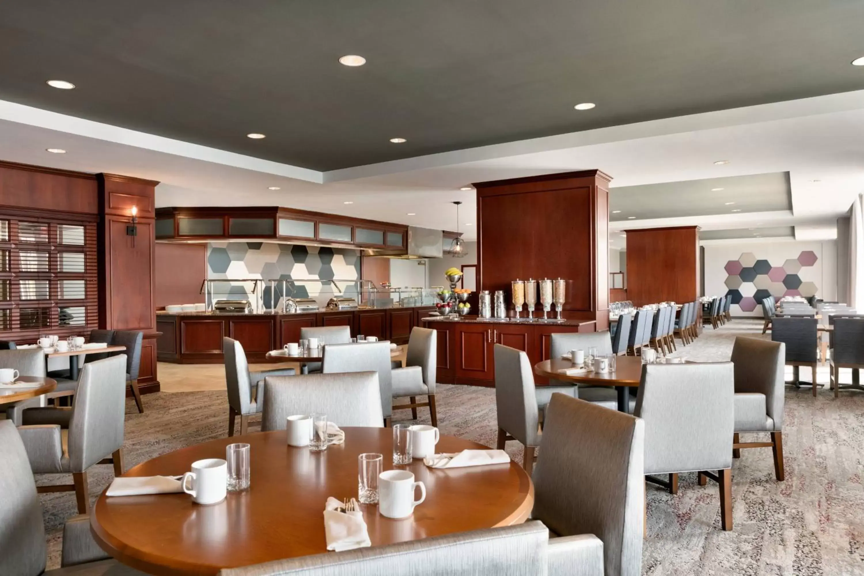 Restaurant/Places to Eat in Courtyard by Marriott Tysons McLean