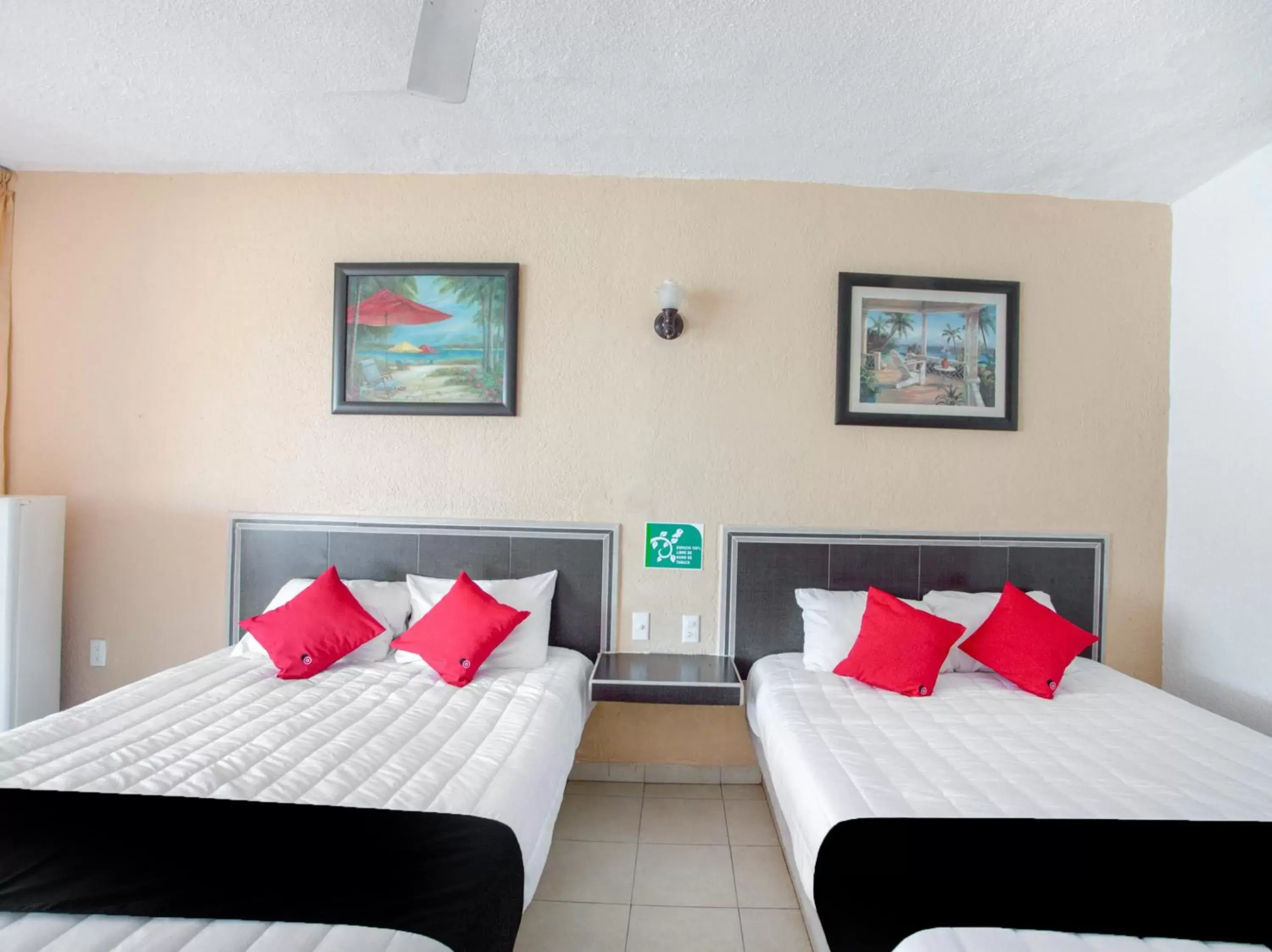 Bed in Hotel Del Pescador