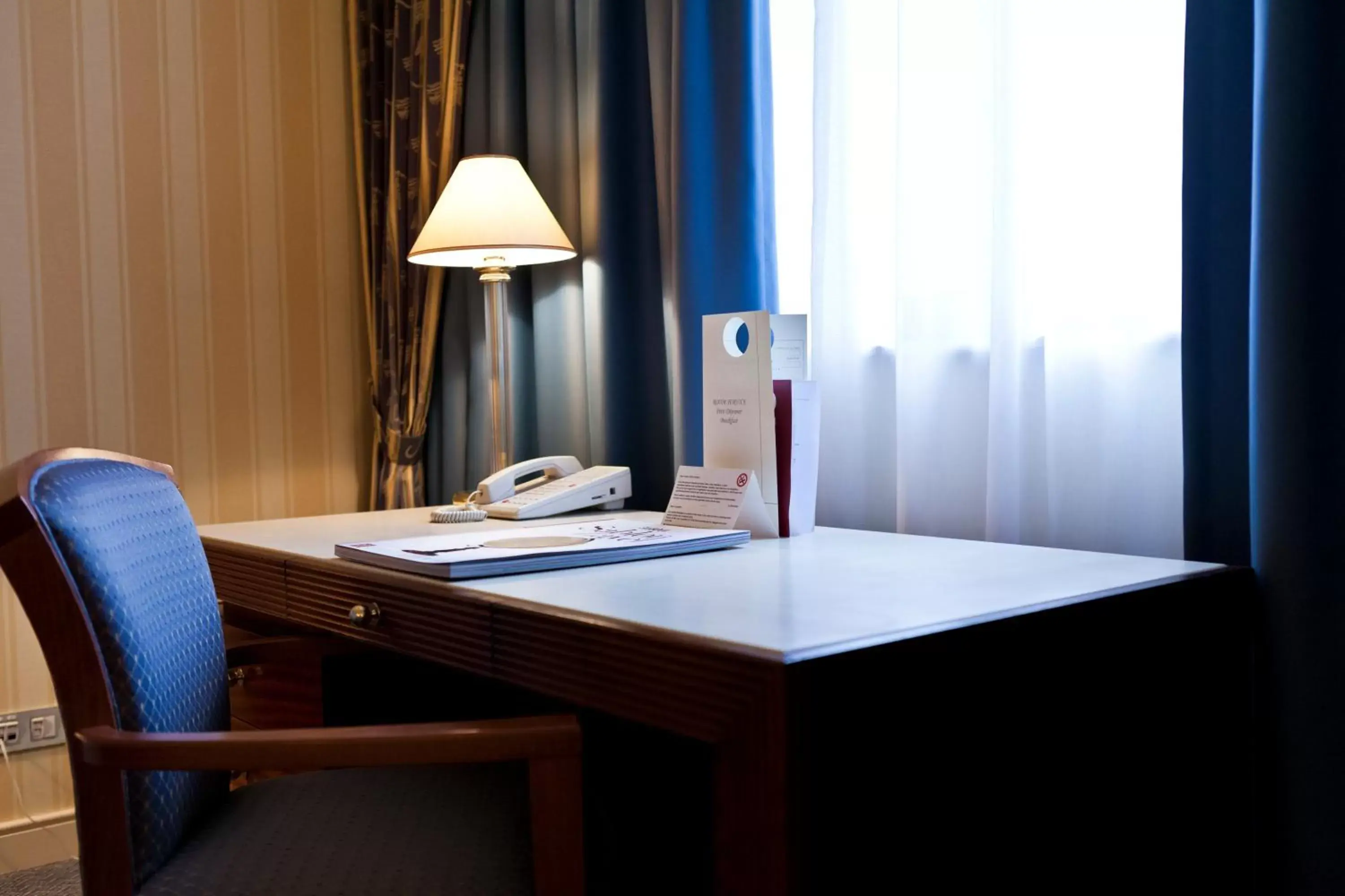 Seating area in Hotel Le Chatelain